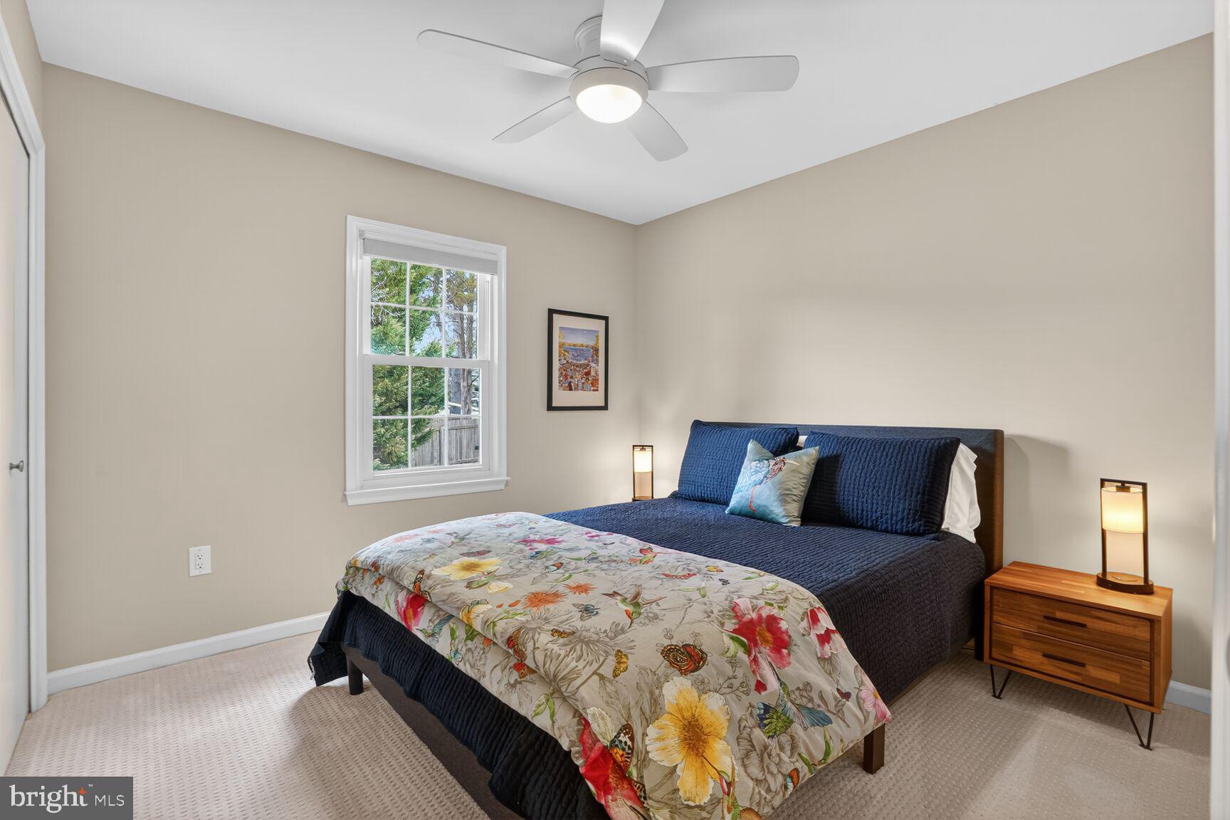CRESTBROOK - Residential