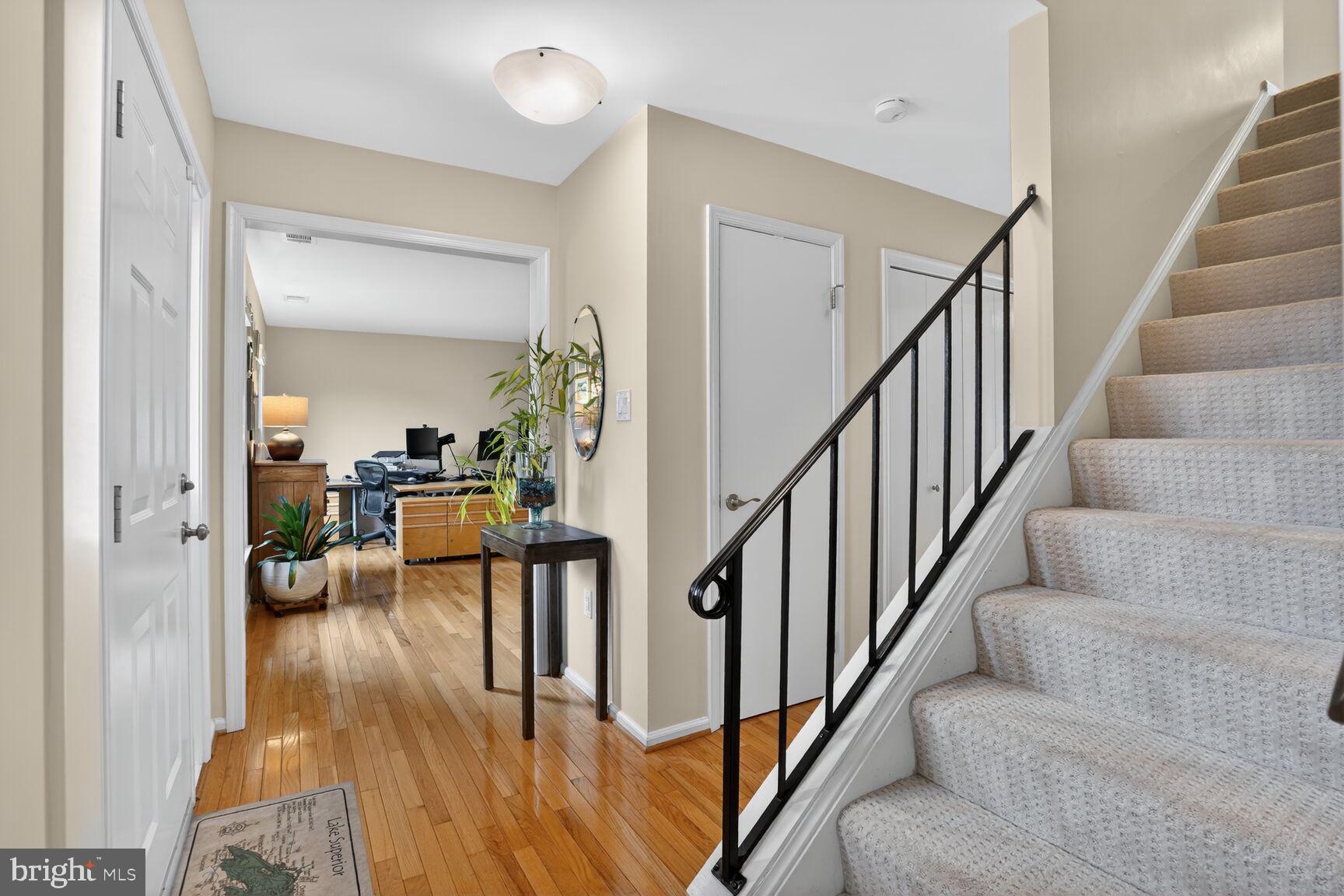 CRESTBROOK - Residential