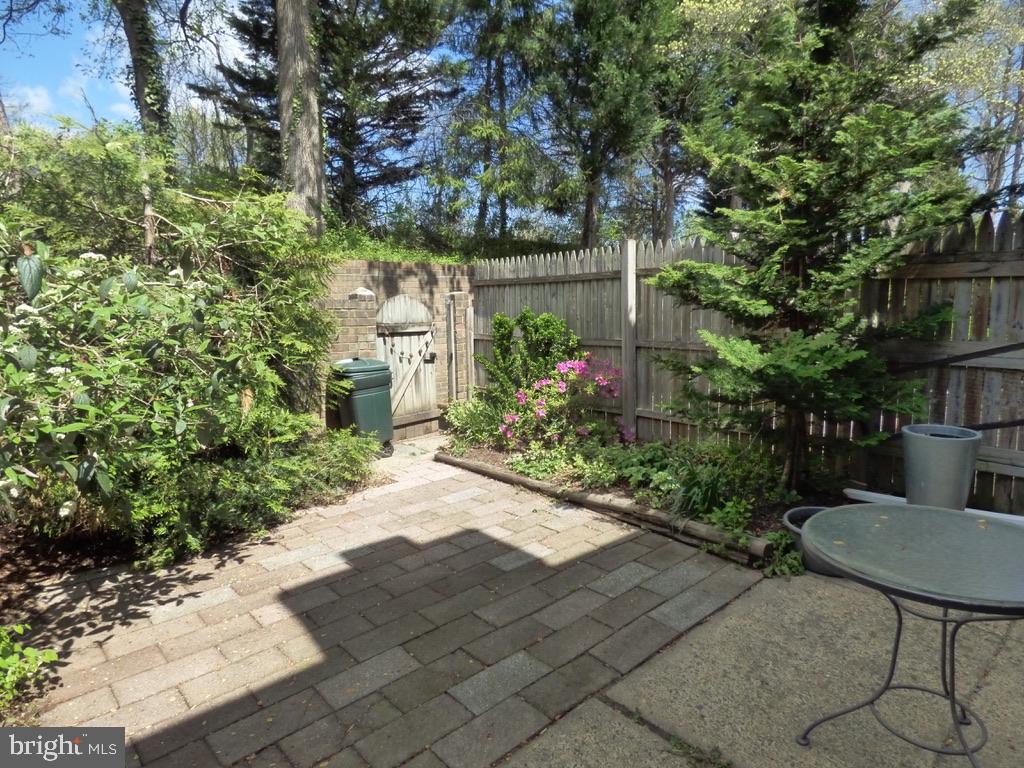 HALLCREST HEIGHTS - Residential Lease