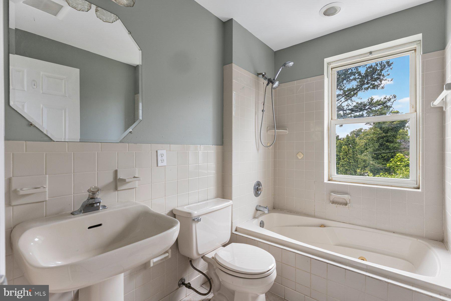 HAMILTON HEIGHTS - Residential