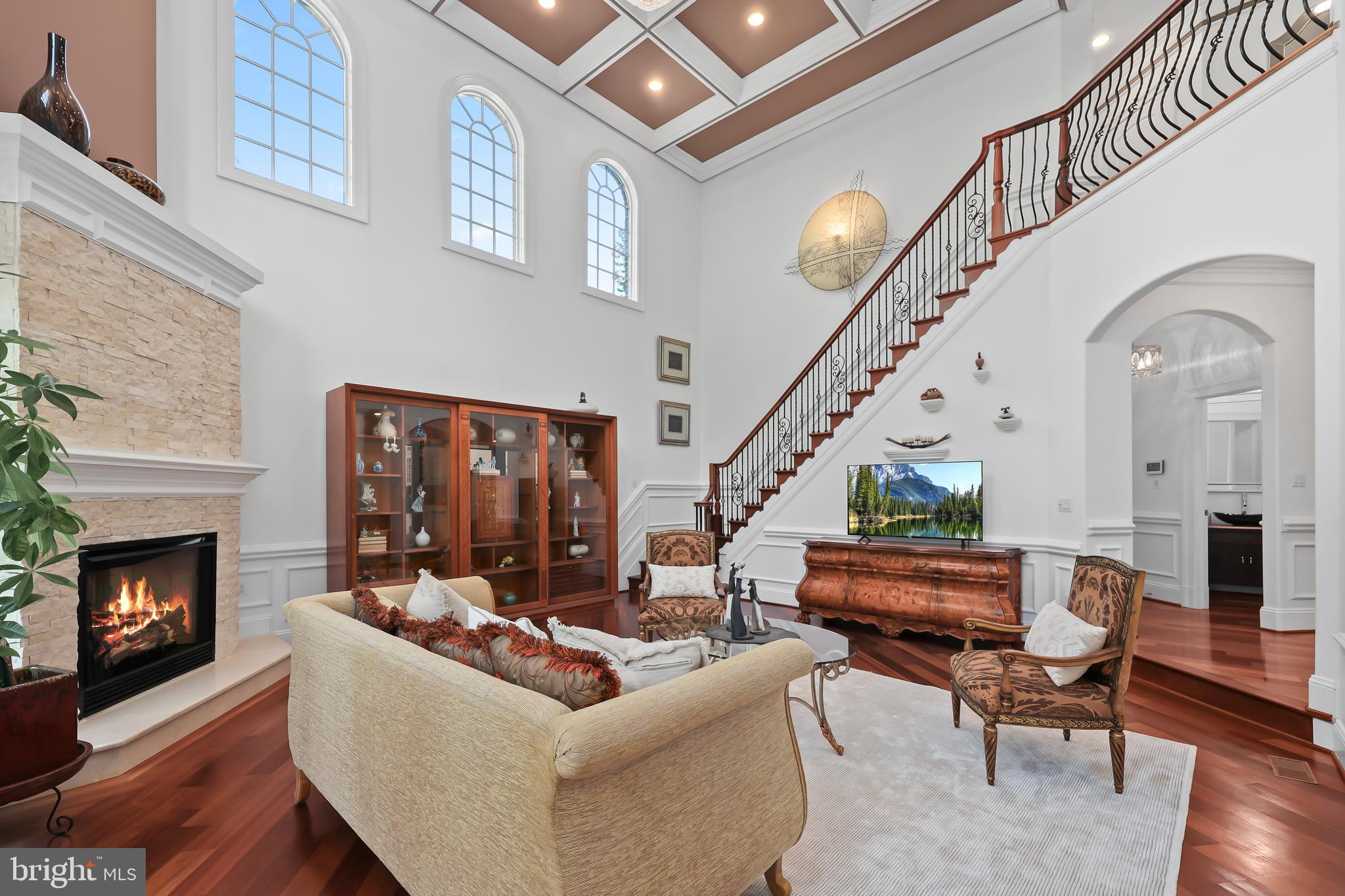 ANNANDALE ACRES - Residential