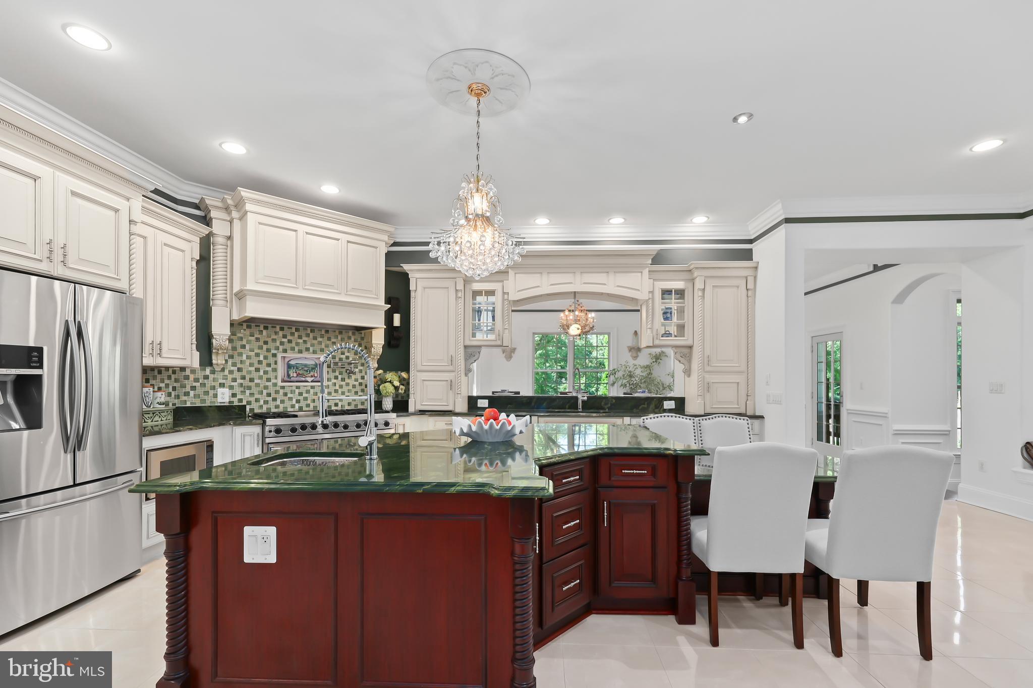 ANNANDALE ACRES - Residential