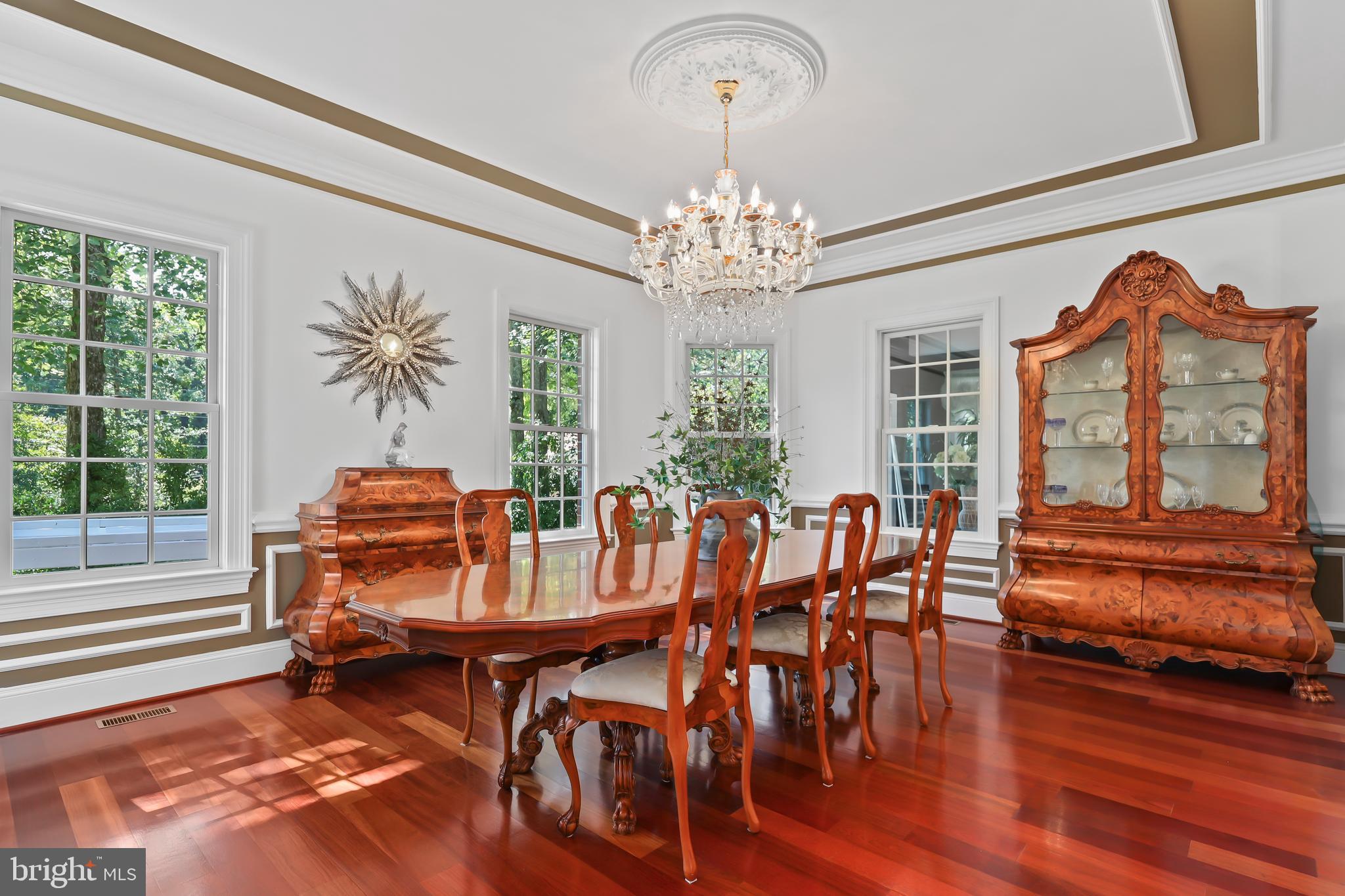 ANNANDALE ACRES - Residential