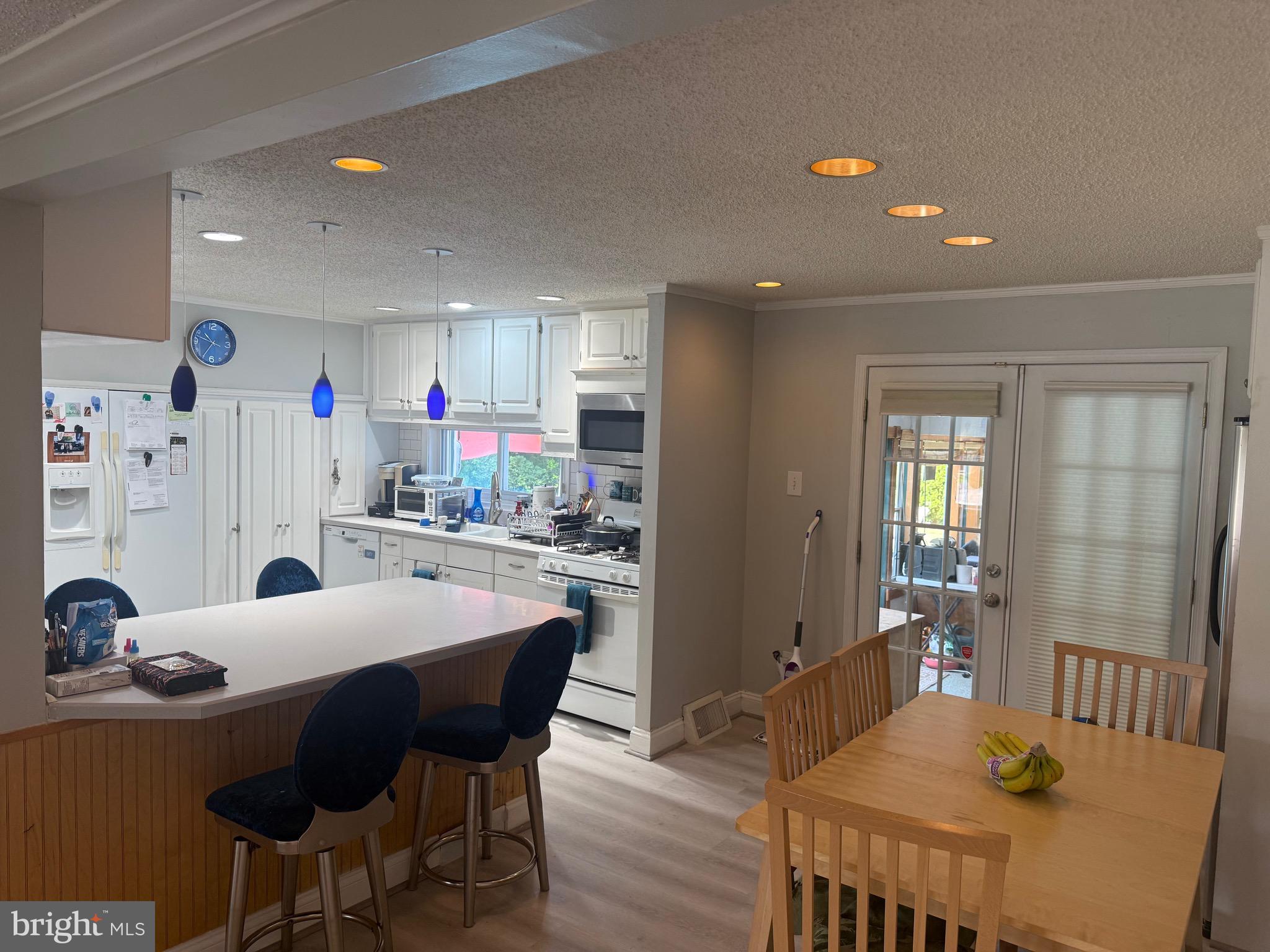 HUNTINGDON VALLEY - Residential