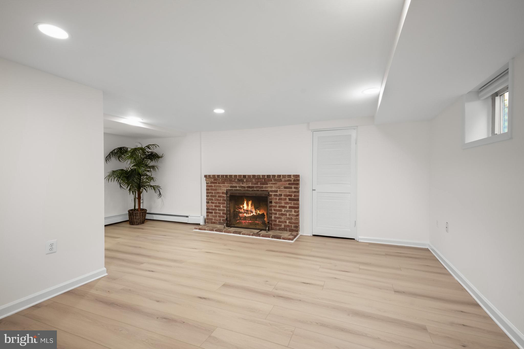 BROOKMONT - Residential