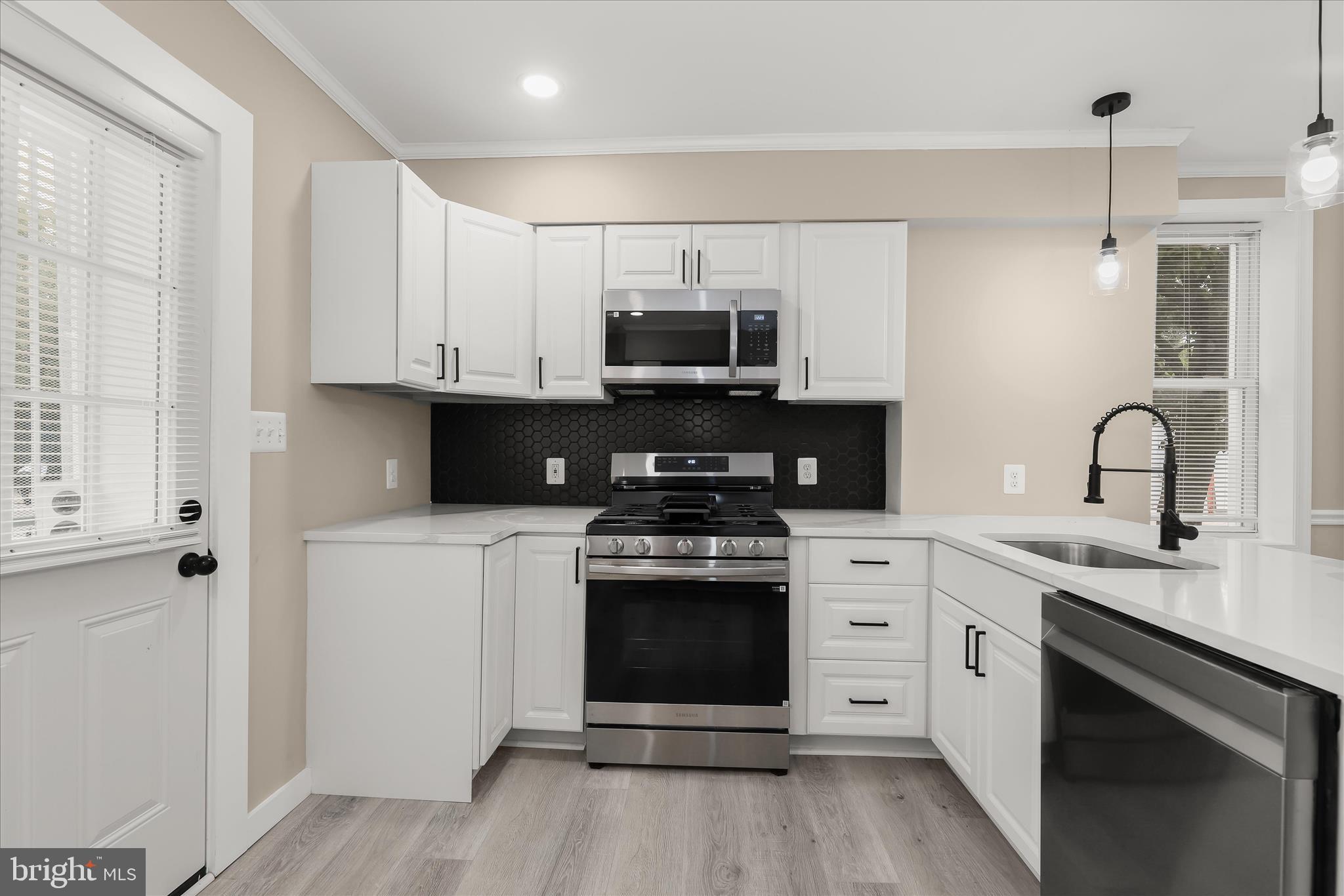 MADISON EASTEND - Residential
