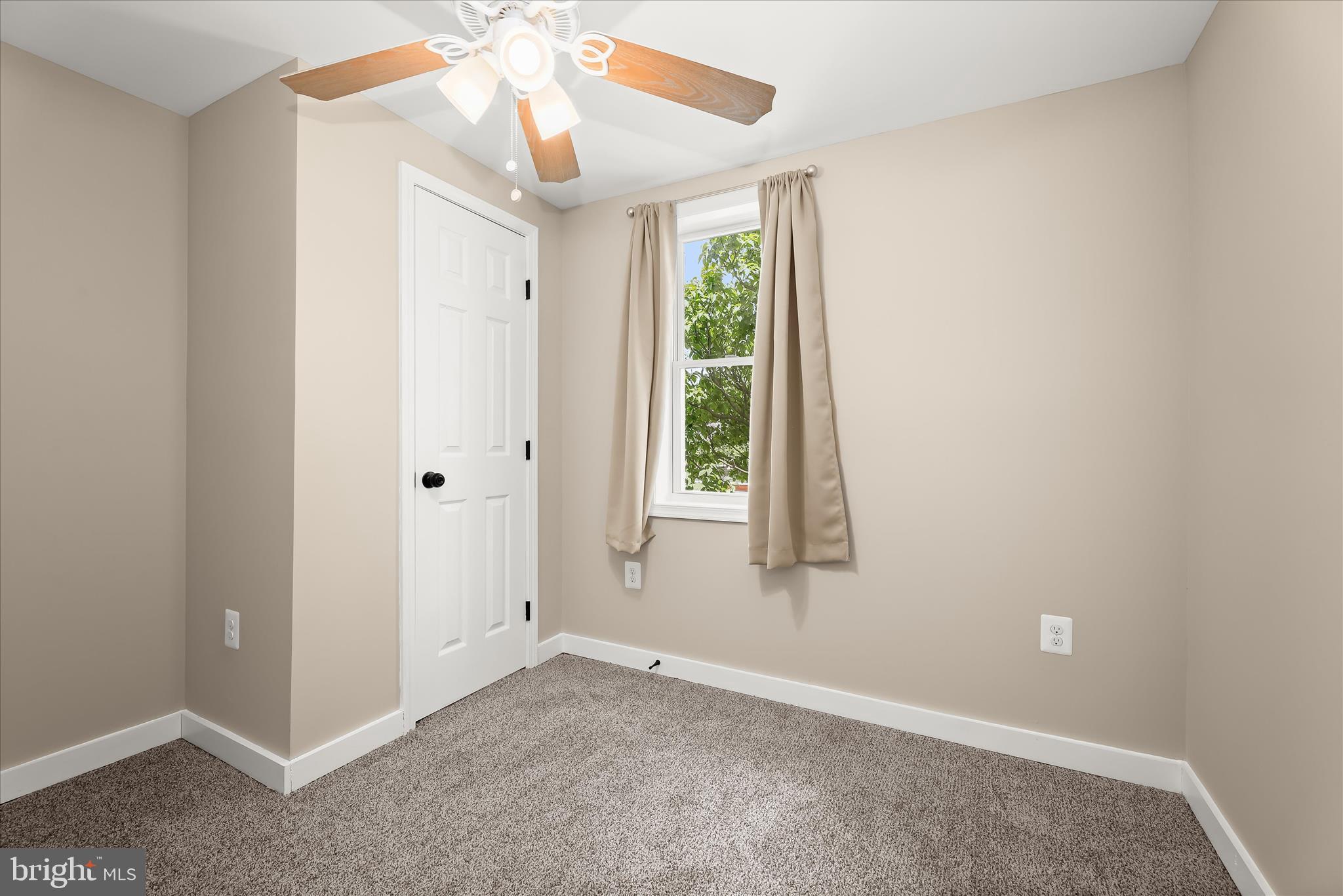 MADISON EASTEND - Residential
