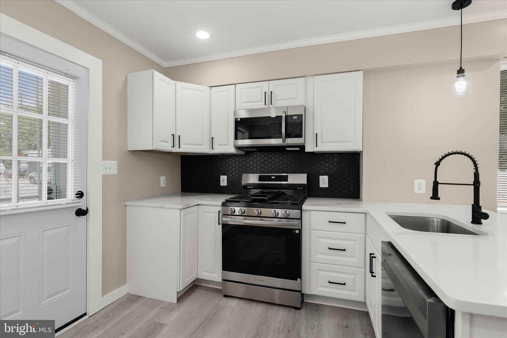 MADISON EASTEND - Residential