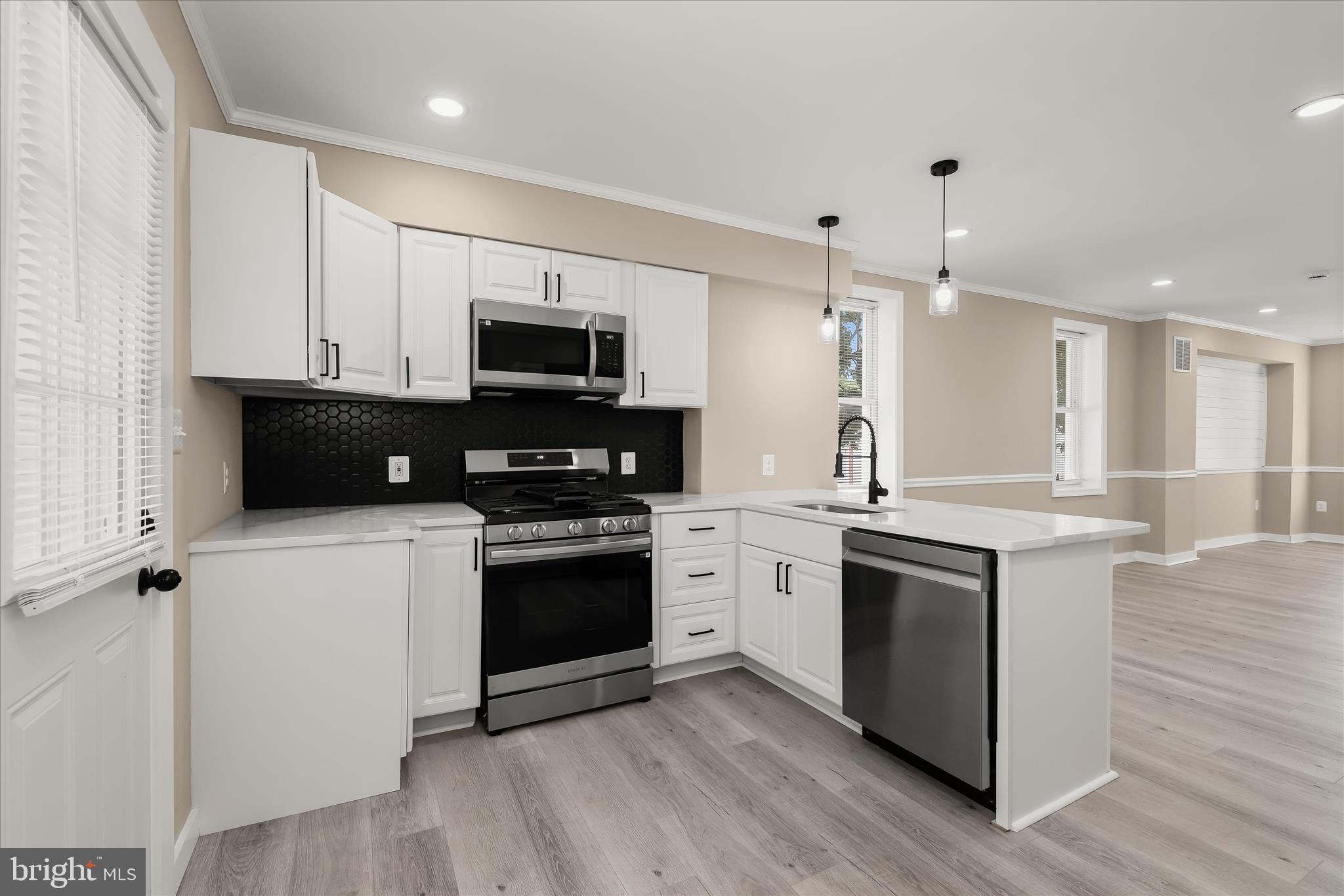 MADISON EASTEND - Residential