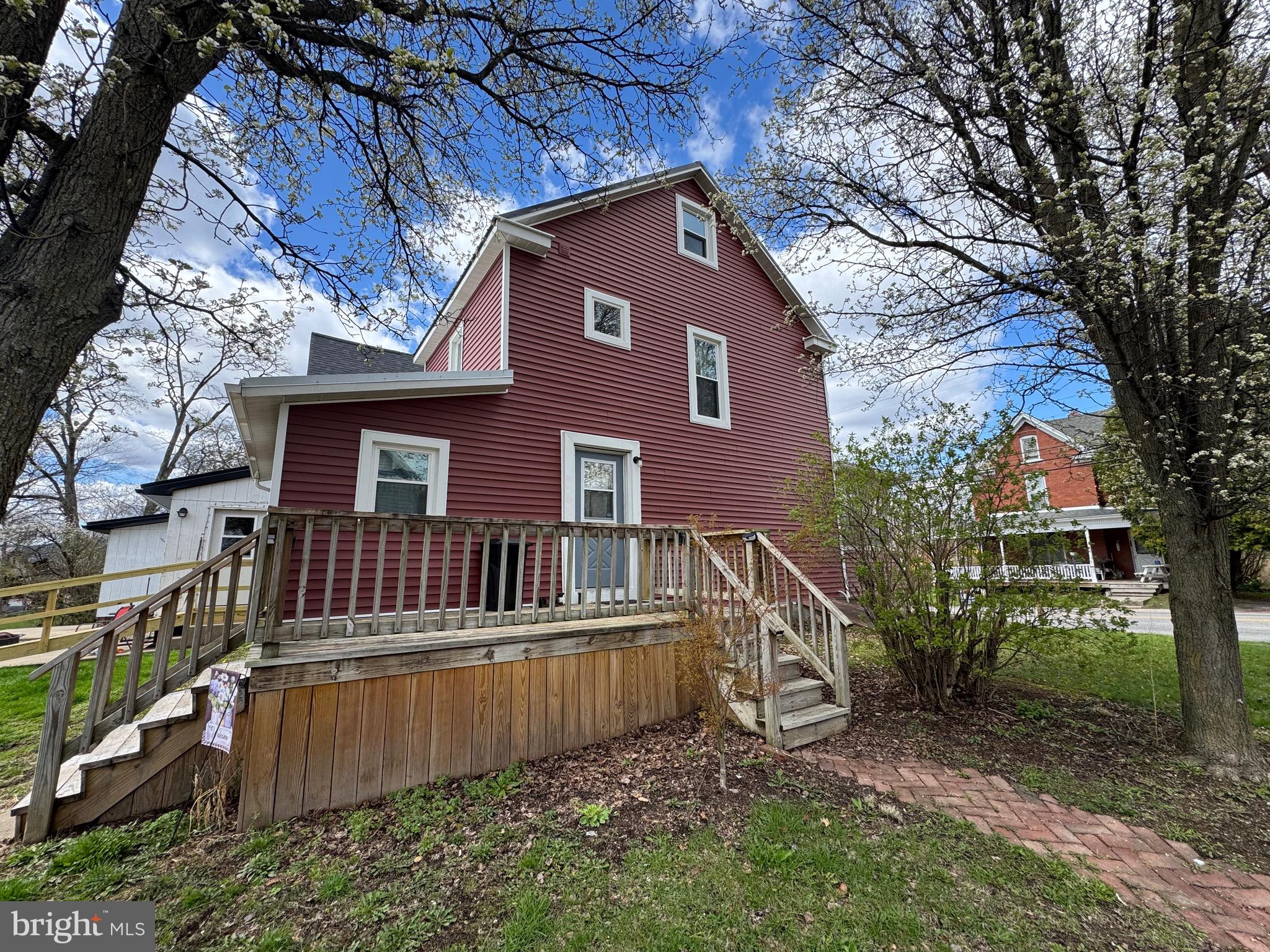 HOWARD - Residential