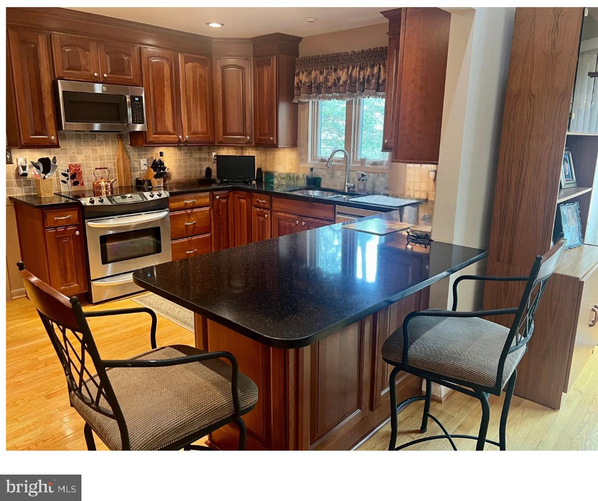RESTON - Residential