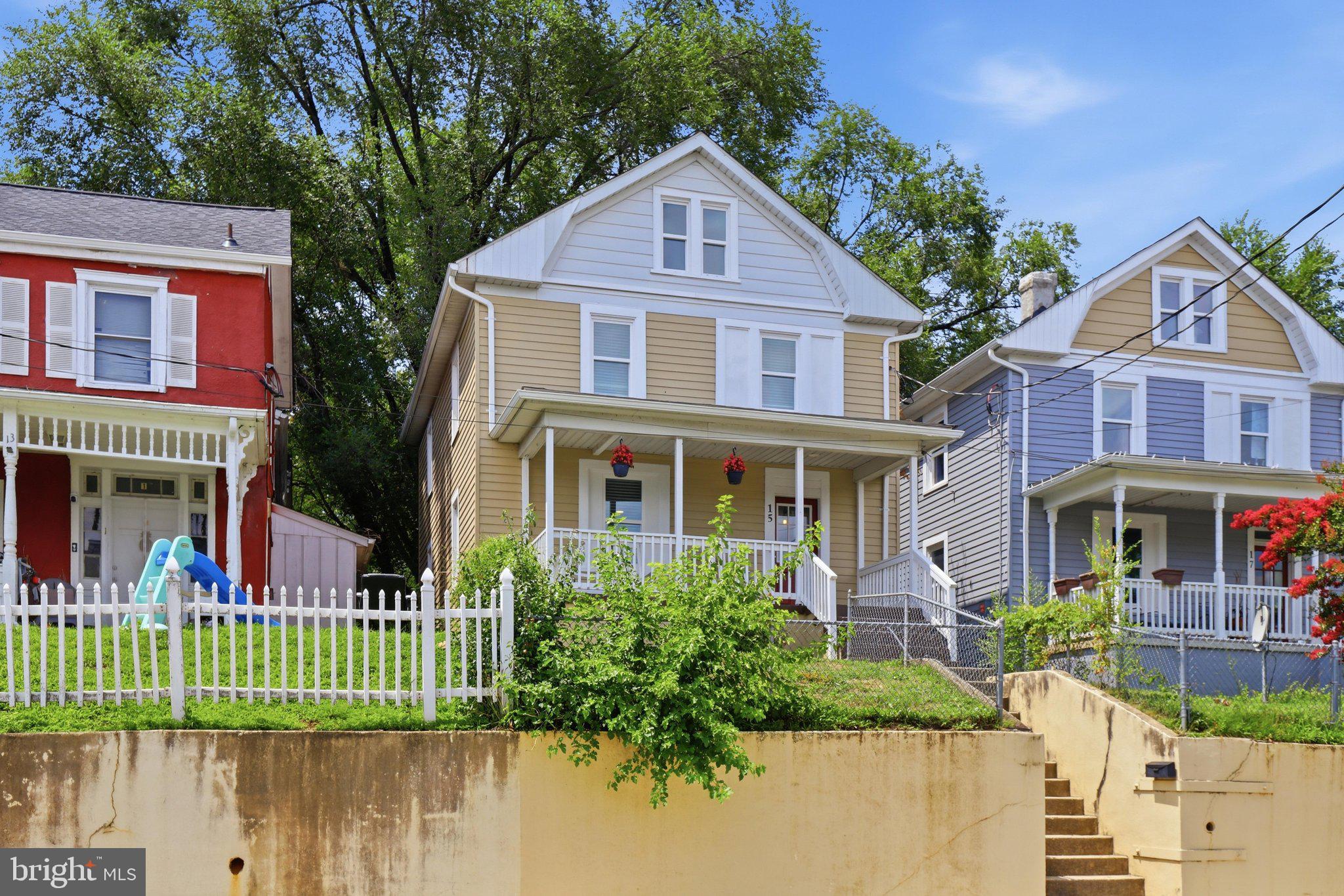 BRUNSWICK - Residential