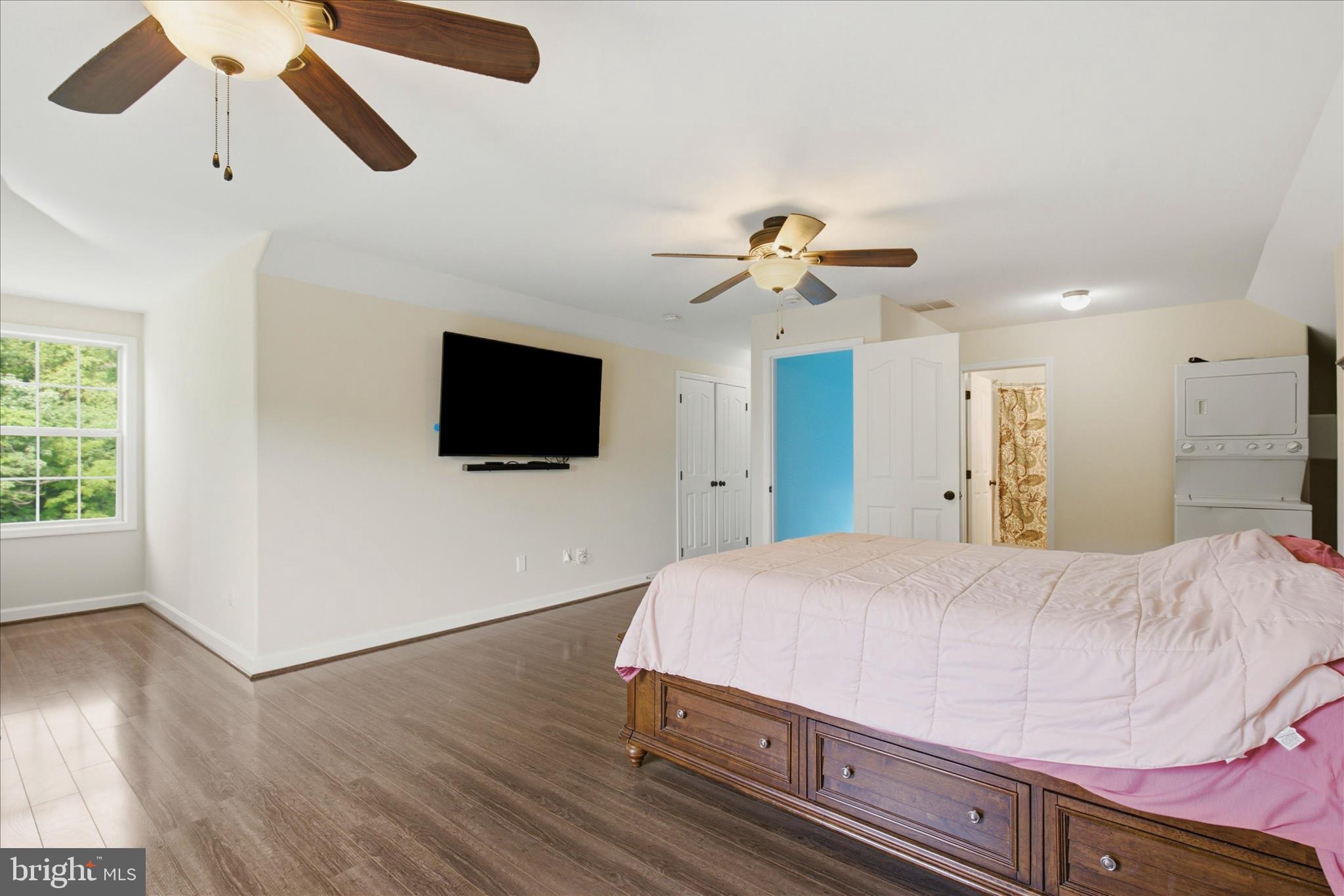 AMBERLEIGH FARMS - Residential