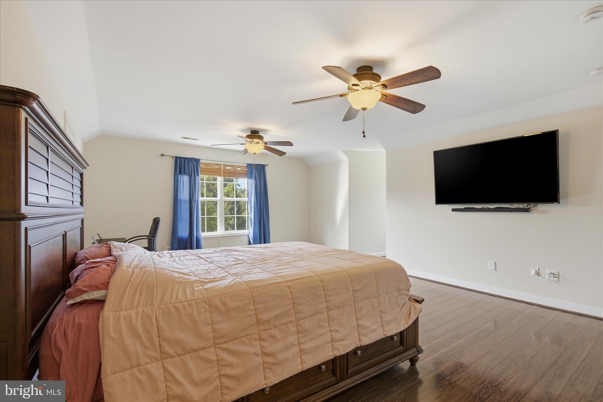 AMBERLEIGH FARMS - Residential
