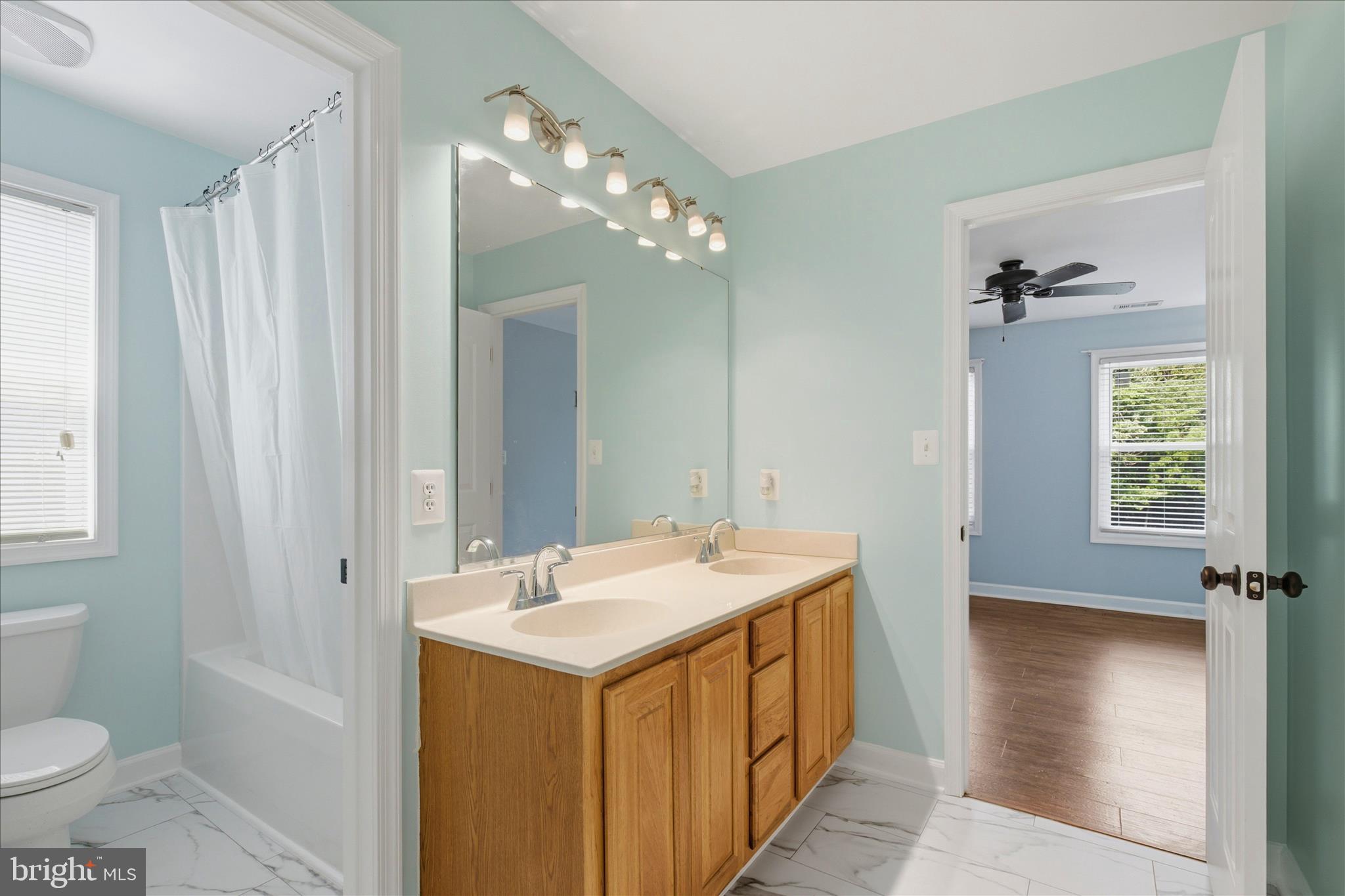 AMBERLEIGH FARMS - Residential