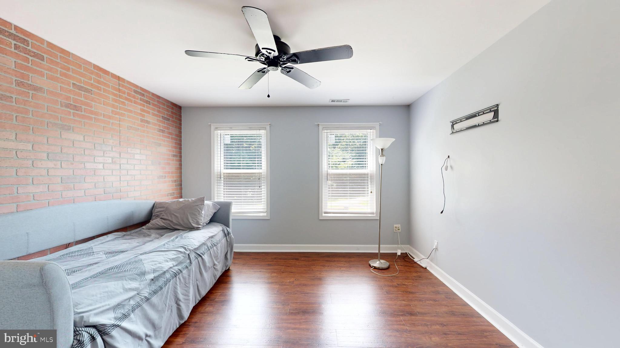 AMBERLEIGH FARMS - Residential