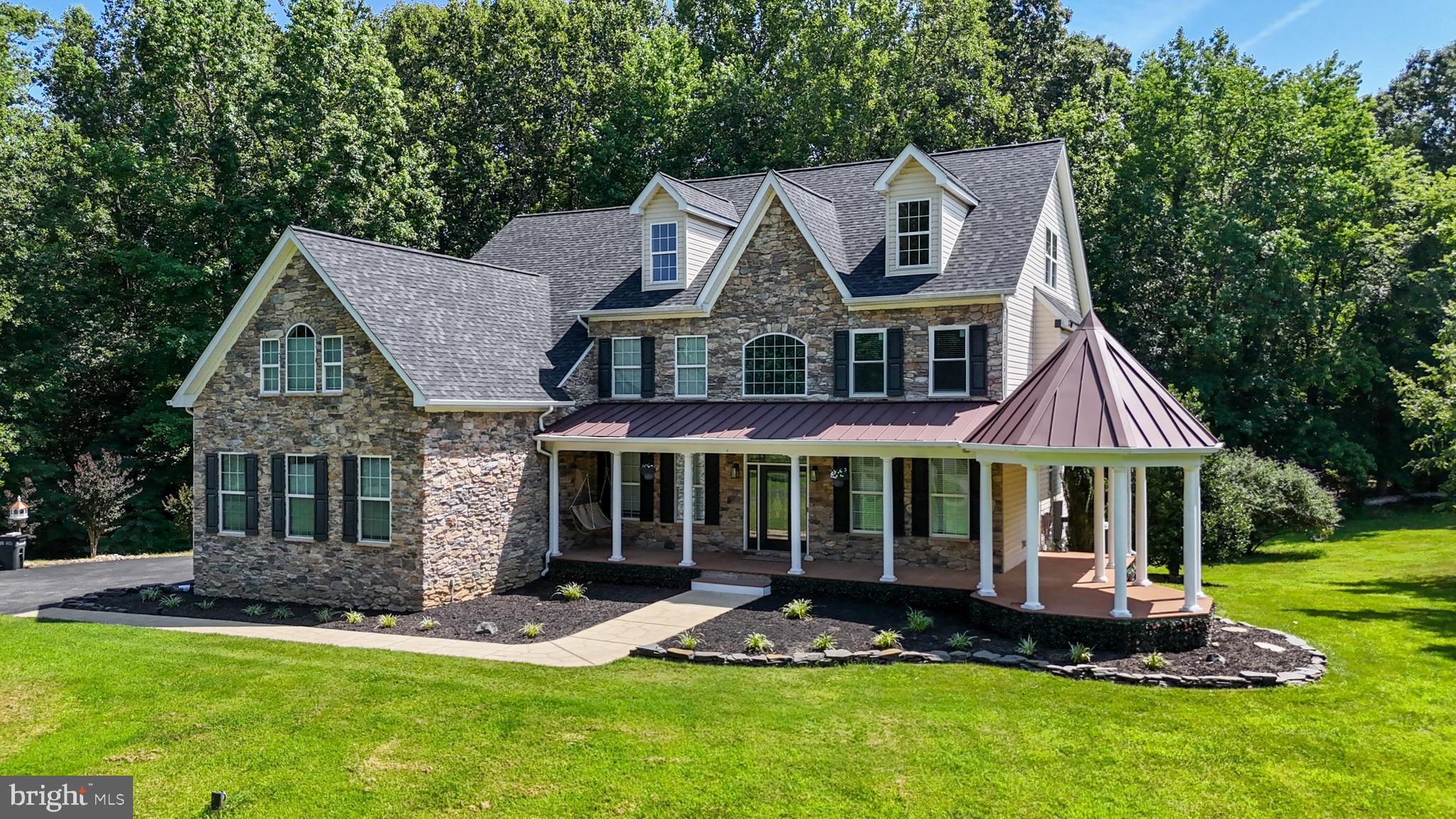 AMBERLEIGH FARMS - Residential