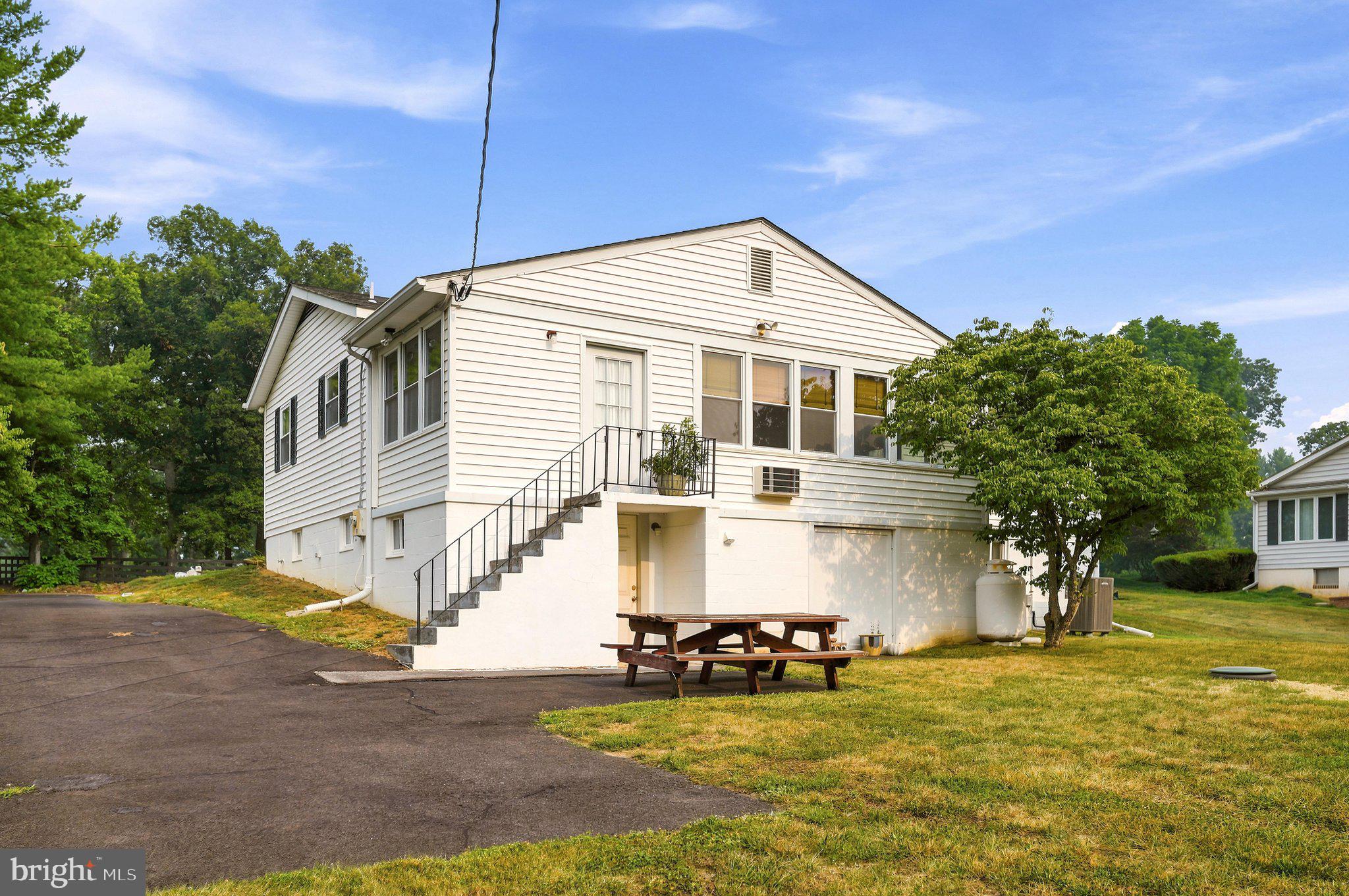 ROCK HALL - Residential