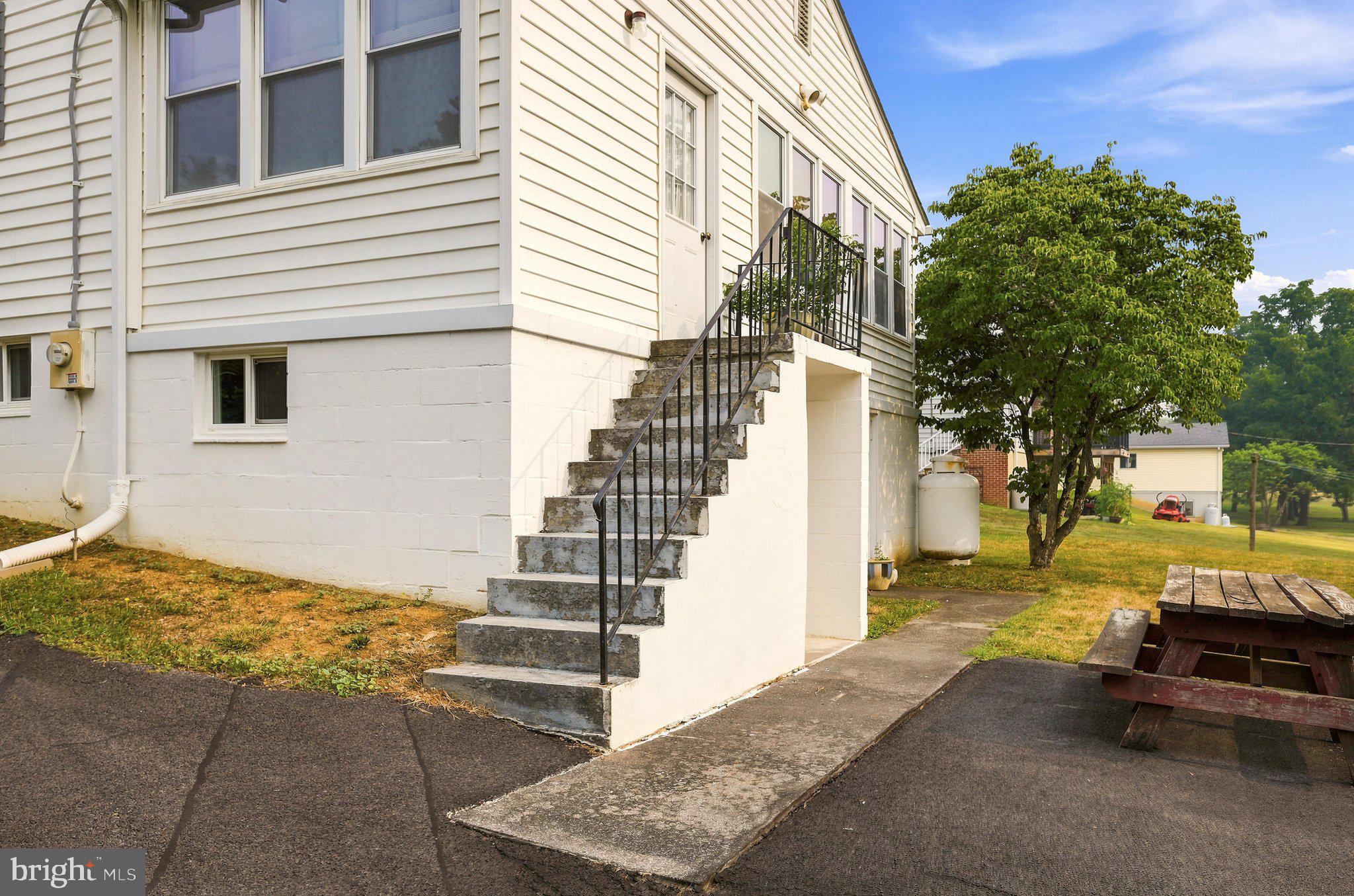 ROCK HALL - Residential