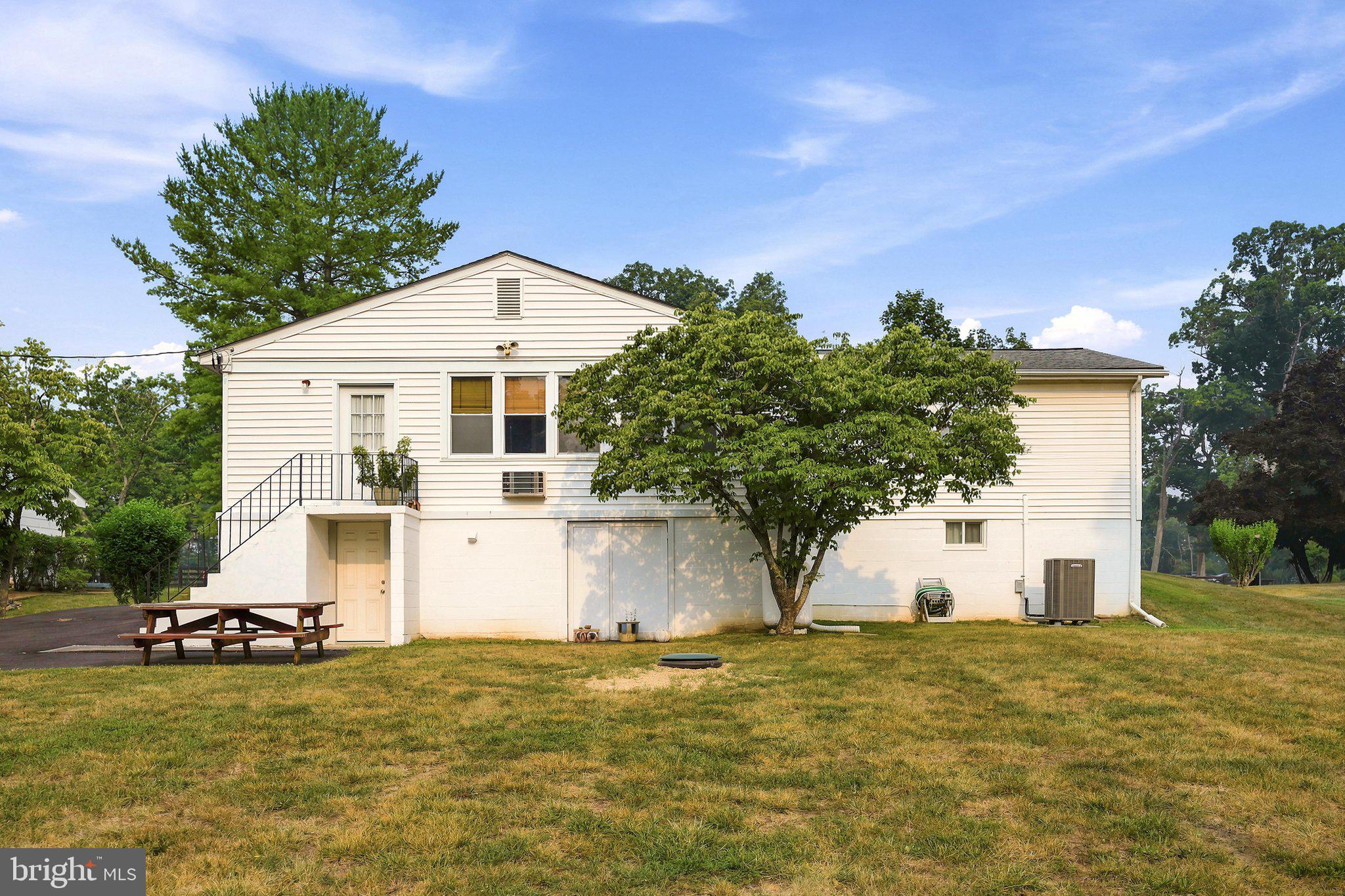 ROCK HALL - Residential