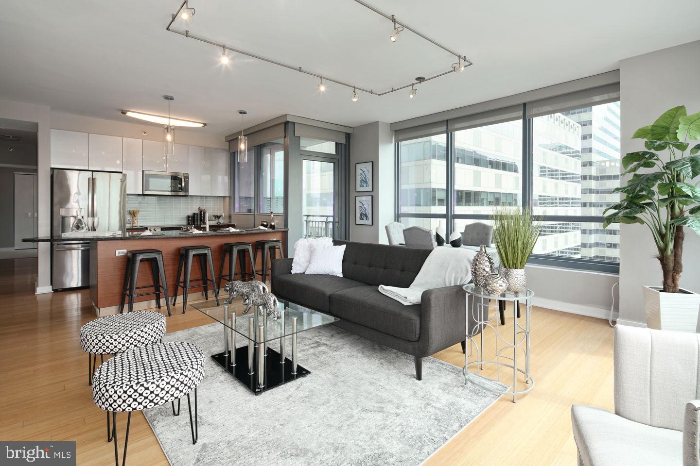 RITTENHOUSE SQUARE - Residential