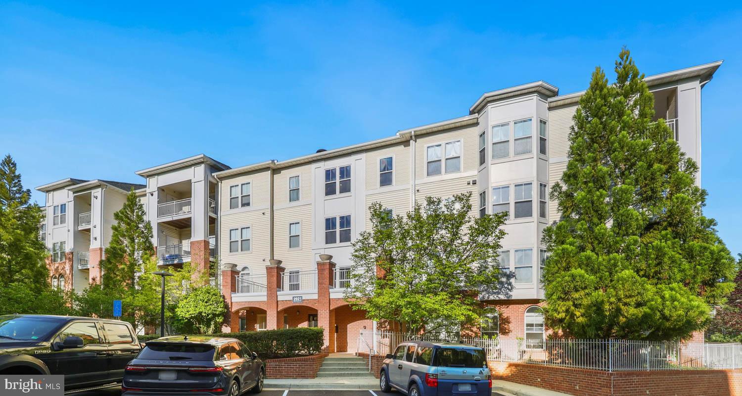 OFFER DEADLINE set for  TUESDAY evening, 5/6. The seller will make the decision on Wednesday morning.
Stunning home located in a desirable location. Situated just blocks from the Vienna Metro, this spacious 2-bedroom, 2-bathroom condo offers both convenience and comfort.  A corner unit on the third floor out of four, it boasts an abundance of natural light throughout, creating a bright and welcoming atmosphere. New flooring, fresh paint. The open kitchen has been beautifully updated, providing modern functionality while blending seamlessly with the living space. Both bedrooms are generously sized, each featuring large walk-in closets for ample storage. The primary bedroom comes with custom shelving and drawers. The in-unit washer and dryer add to the ease of living, offering the ultimate convenience. Step outside to the corner balcony—perfect for unwinding and enjoying quiet moments. Secure building with an elevator. With its unbeatable location and thoughtful updates, this condo offers a wonderful living experience. Garage parking space 45 would belong to you, as well as ample outdoor parking for additional vehicles and guests. 


Residents of this community have access to a community pool, dog park, and cute sitting areas and walkways. Location is everything, and this home does not disappoint. Situated just a stone's throw away from the Vienna/Fairfax-GMU Metro station, commuting is a breeze. Enjoy the vibrant Mosaic District, Pan Am Shopping Center with a Safeway, CVS, and UPS, Main Street shopping center with Trader Joe’s, Marshalls, restaurants, and more, Nottoway Park, Oak Marr Golf Center, Downtown Vienna, and Whole Foods Vienna, all just a short distance away. With immediate access to major roadways, including I-66, Route 29, and Route 50, exploring all that the area has to offer is effortless. Don't miss out on the opportunity to make this stunning home yours. Schedule a showing today and experience the perfect blend of comfort, convenience, and style.