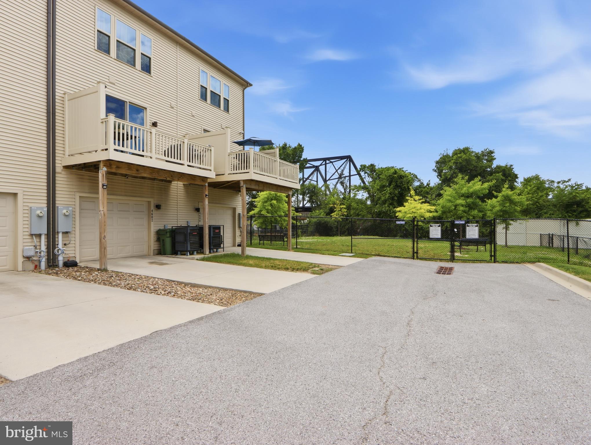 OLDHAM CROSSING - Residential