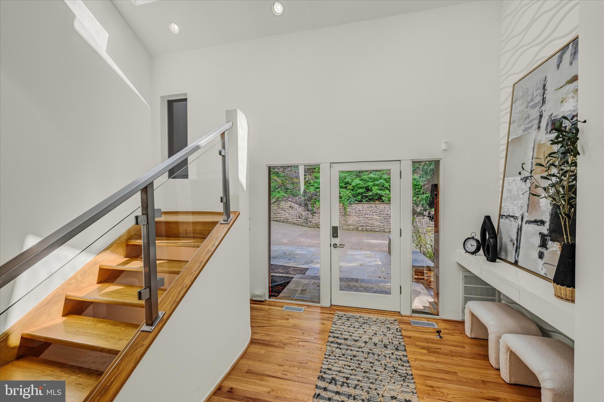 GARDEN VIEW - Residential