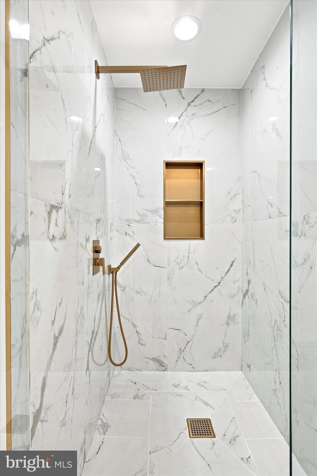 TATTERSALL - Residential