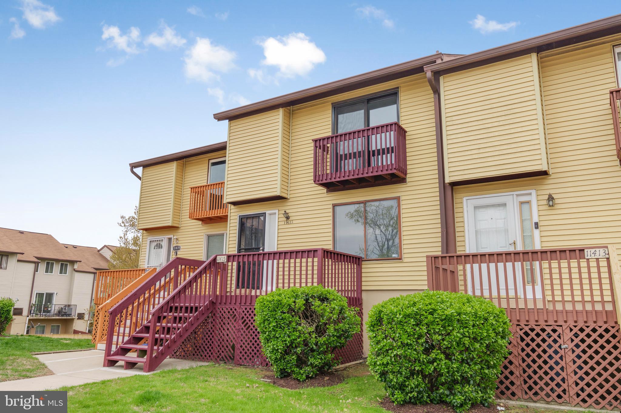 APPLEWALK CONDO - Residential