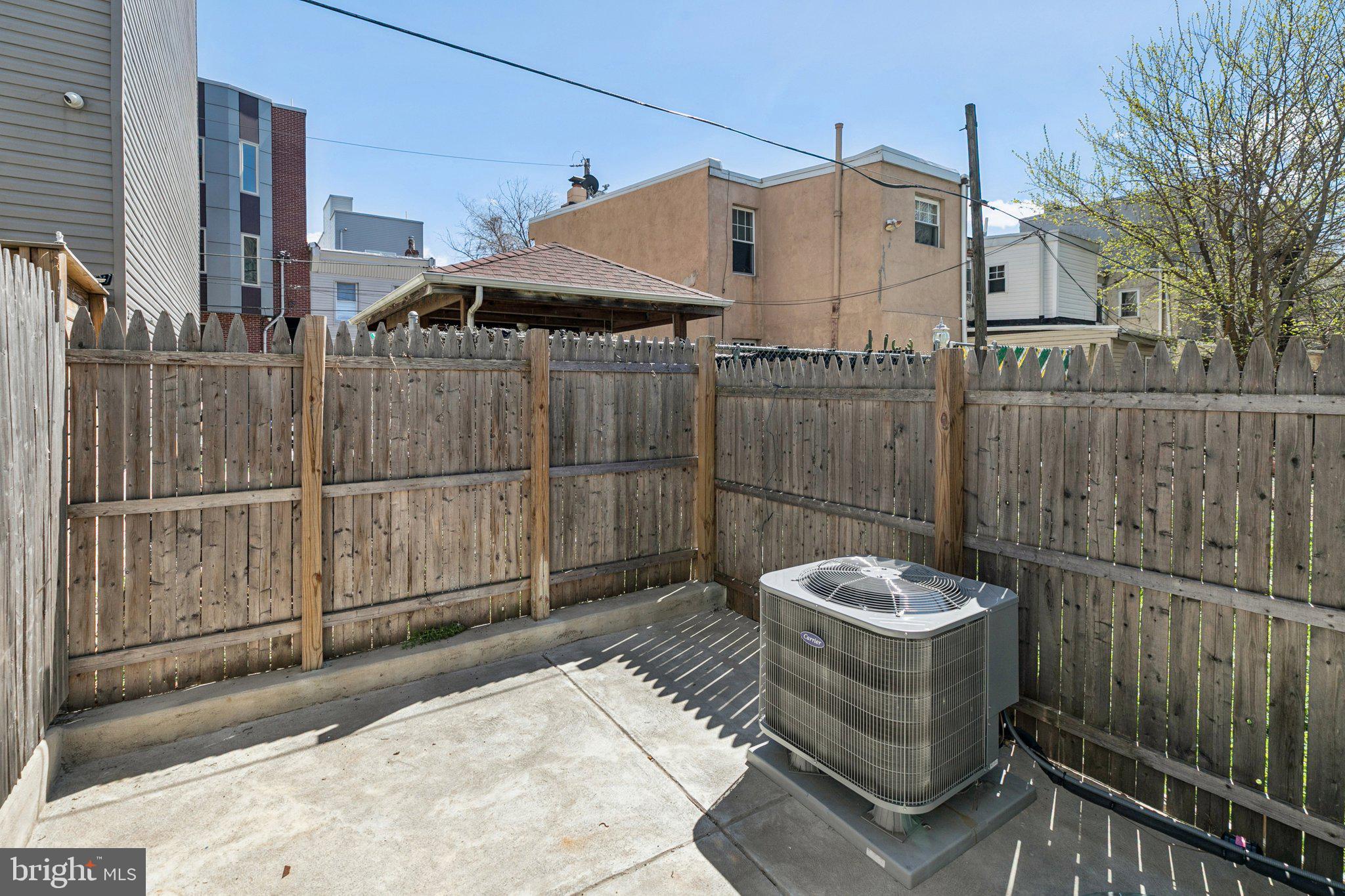 PHILADELPHIA - Residential