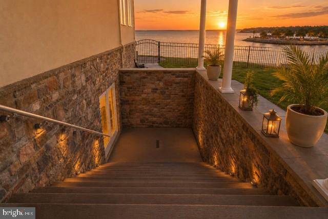 PAYNES POINT - Residential