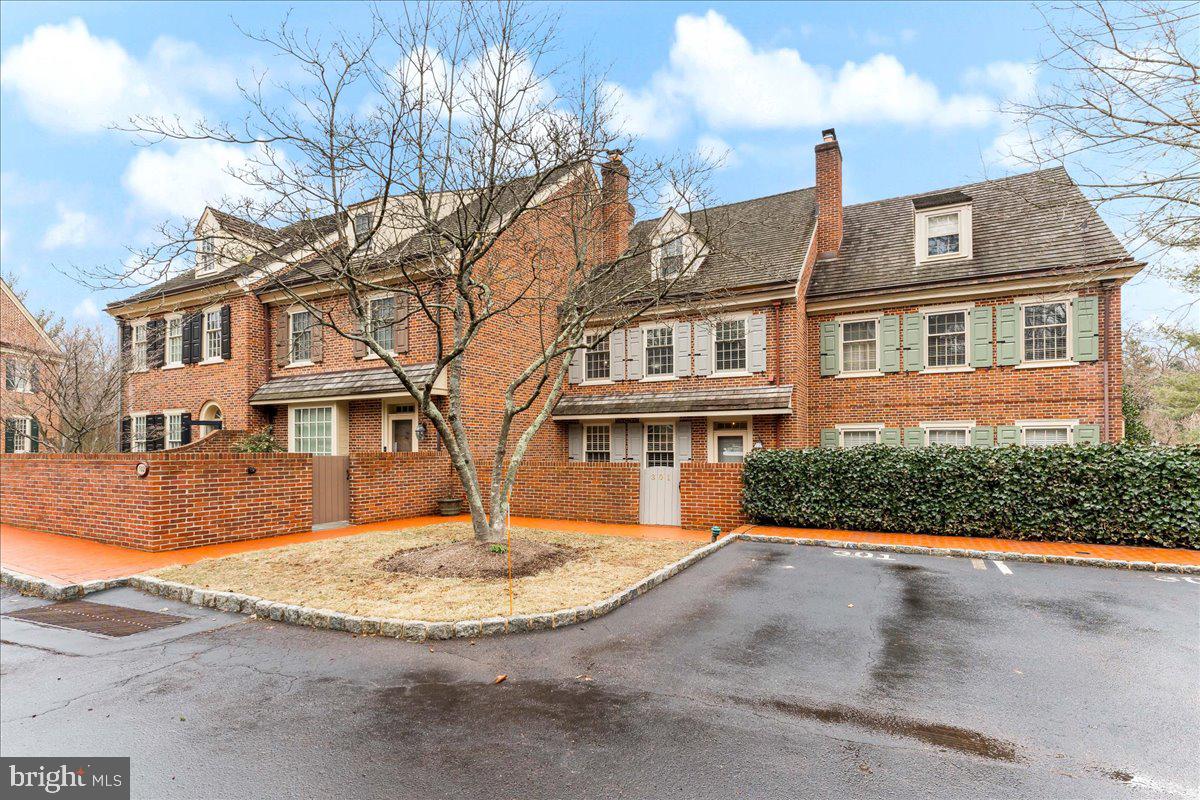WILLOWMERE - Residential