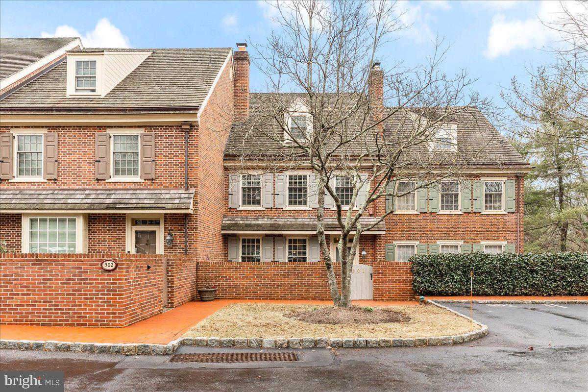 WILLOWMERE - Residential