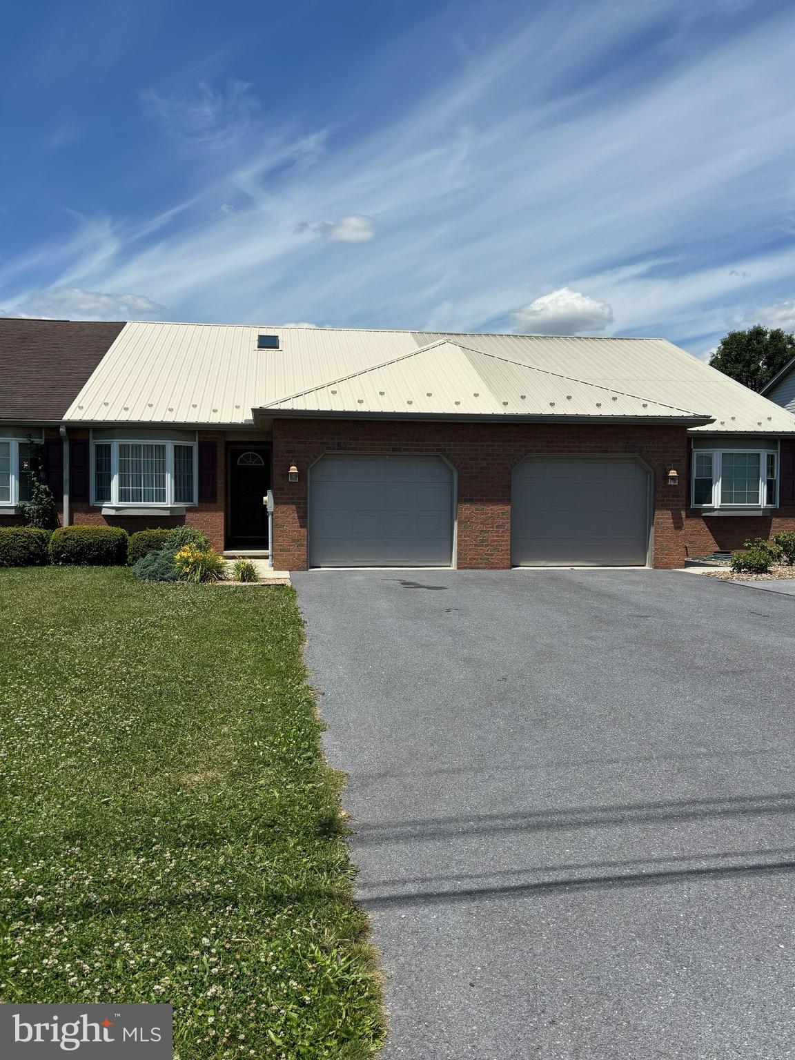 ONE LEVEL LIVING
Don't miss this well-maintained brick ranch style townhome. Heat pump replaced in May 2024, roof in 2021, hot water heater in 2019. Open floor plan living/kitchen/dining, two bedrooms, two full bathrooms, covered rear porch with built-in shed, mature landscaping, large rear yard and one car attached garage.