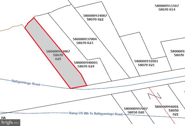 Vacant wooded building lot in Upper Merion SD