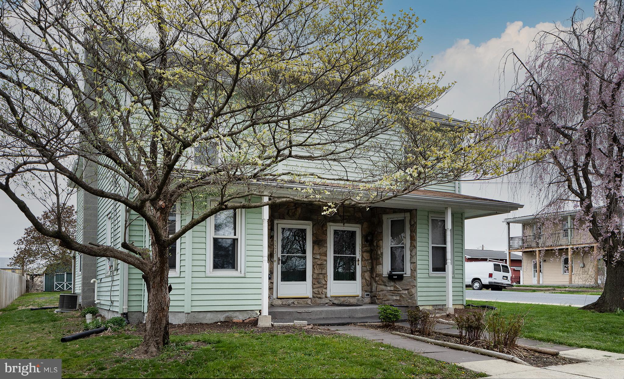 ROYALTON - Residential Lease