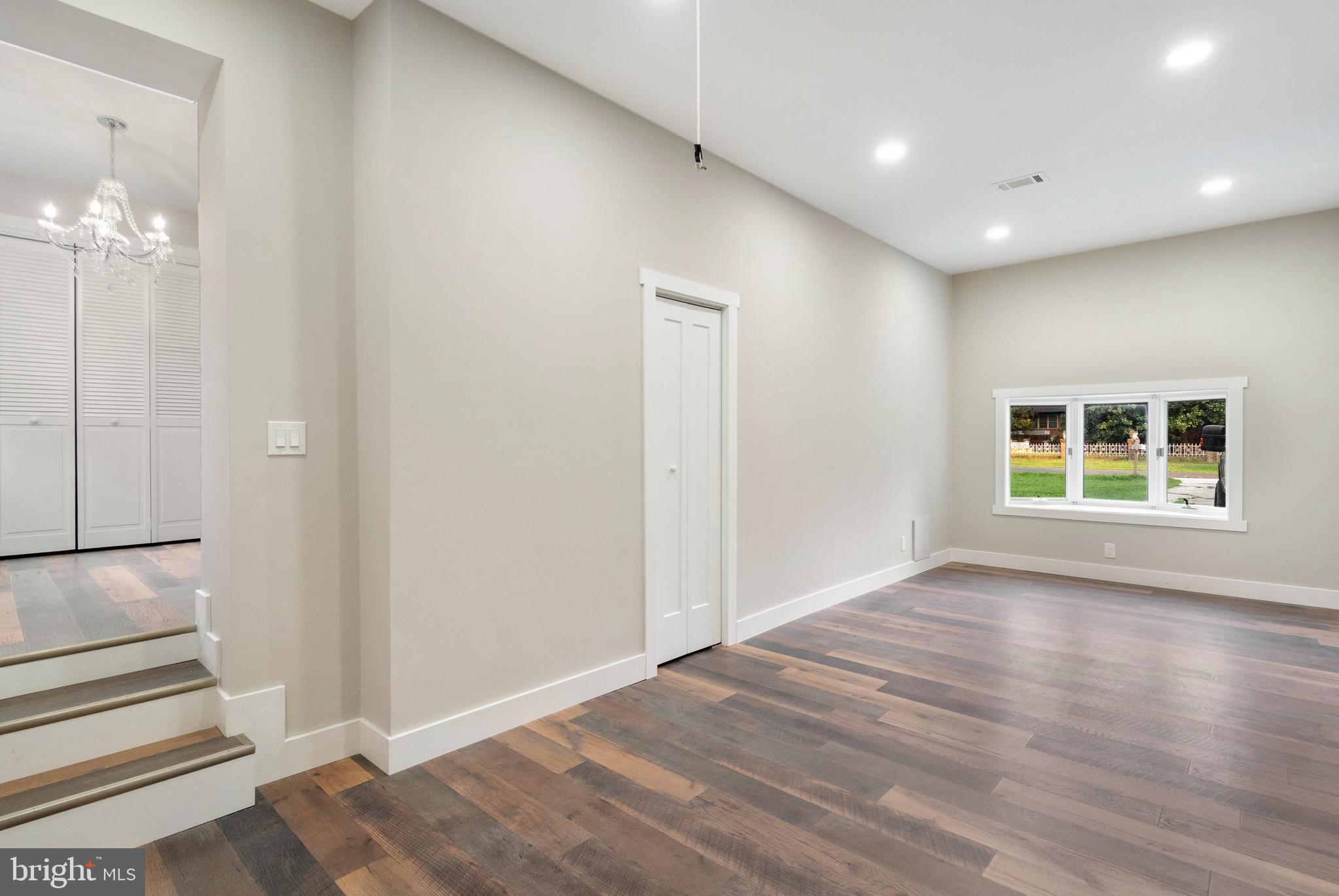 HORSE SHOE ROAD - Residential