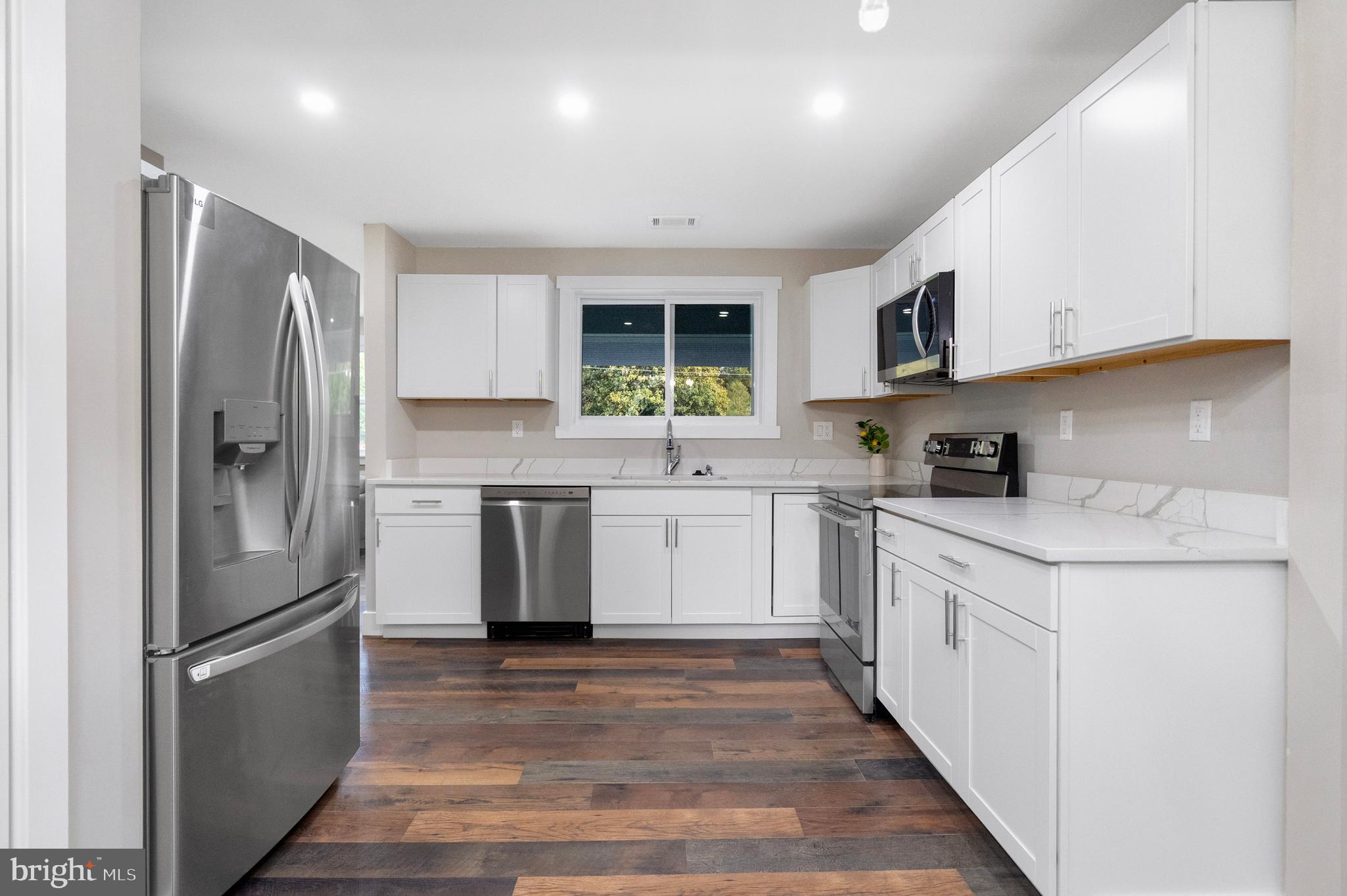 HORSE SHOE ROAD - Residential