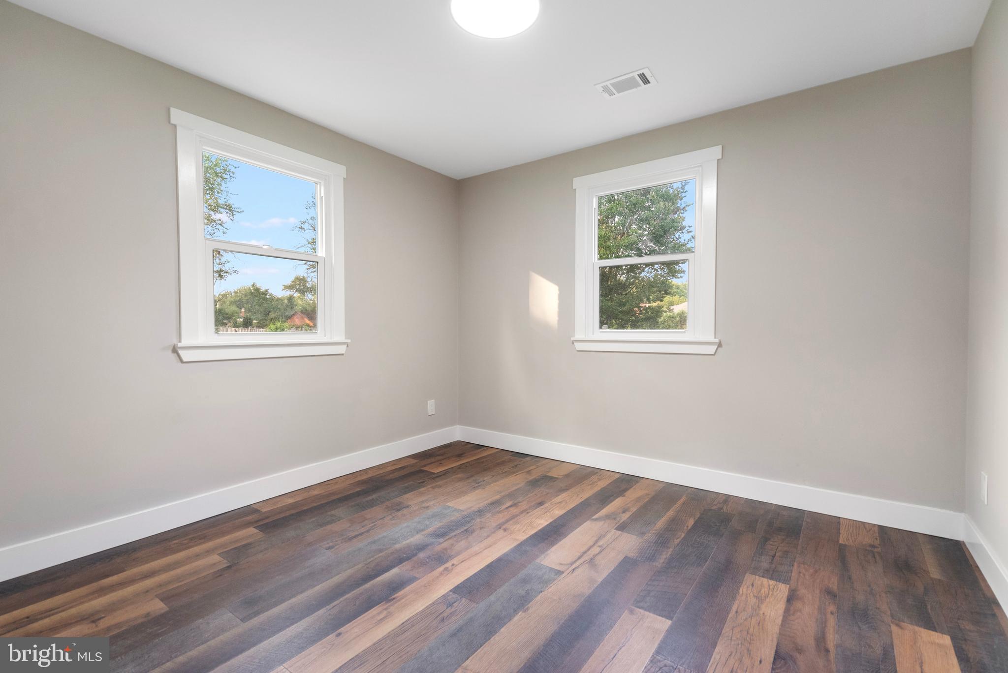 HORSE SHOE ROAD - Residential