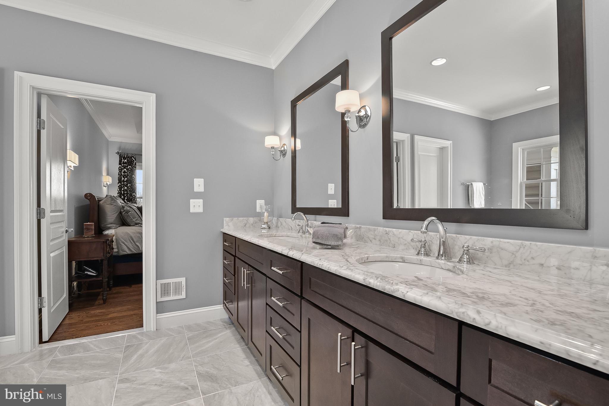 RED CEDAR - Residential