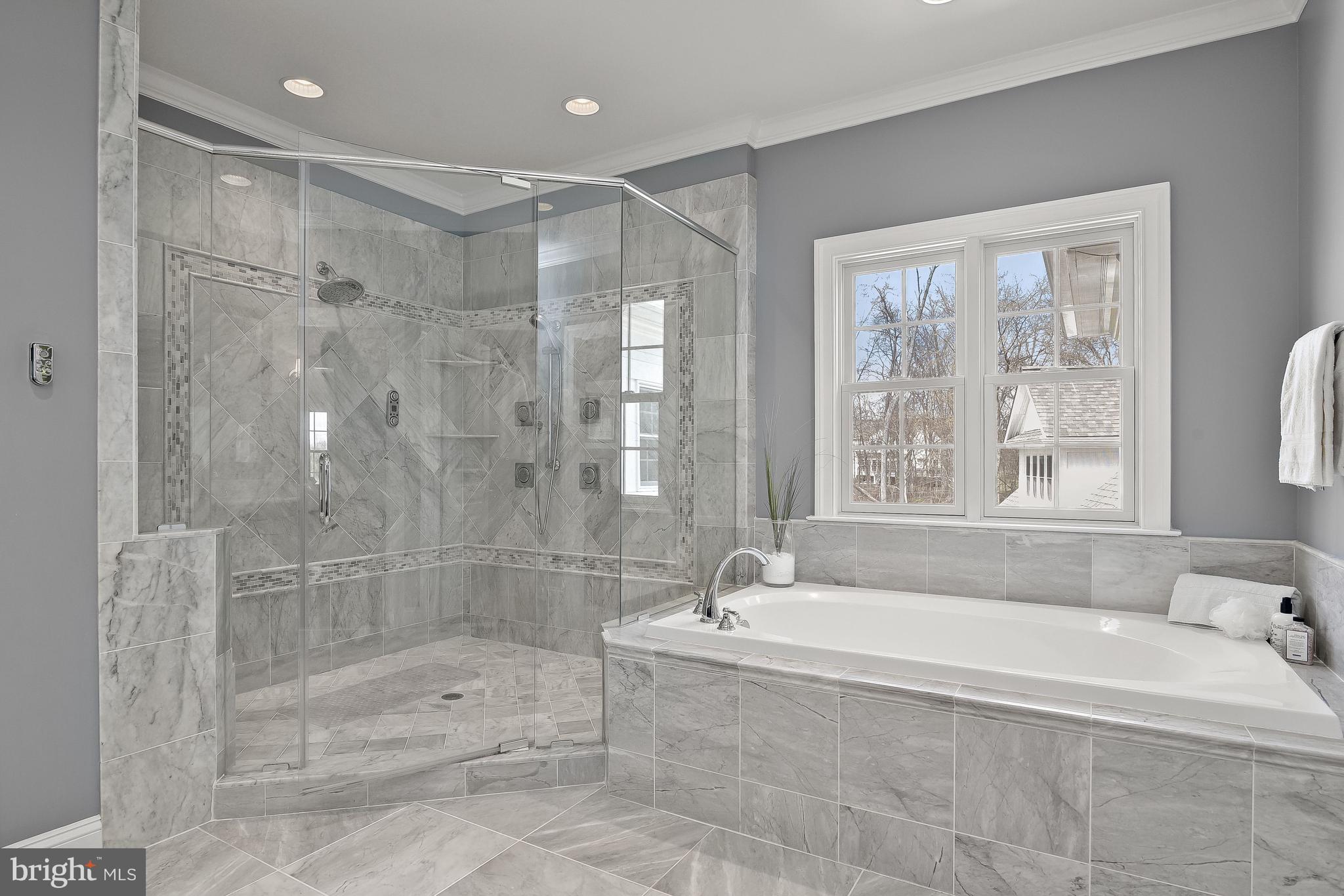 RED CEDAR - Residential