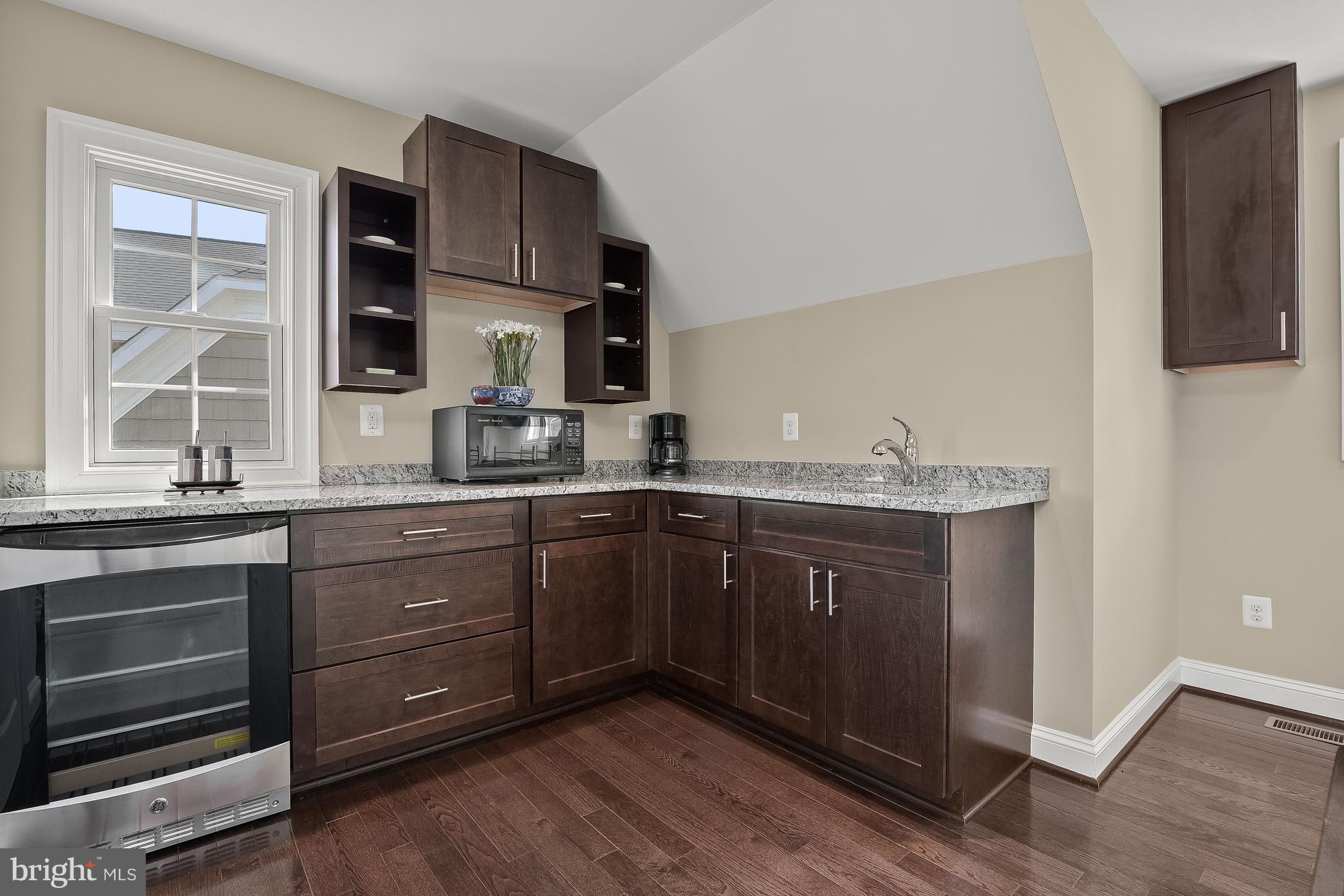 RED CEDAR - Residential