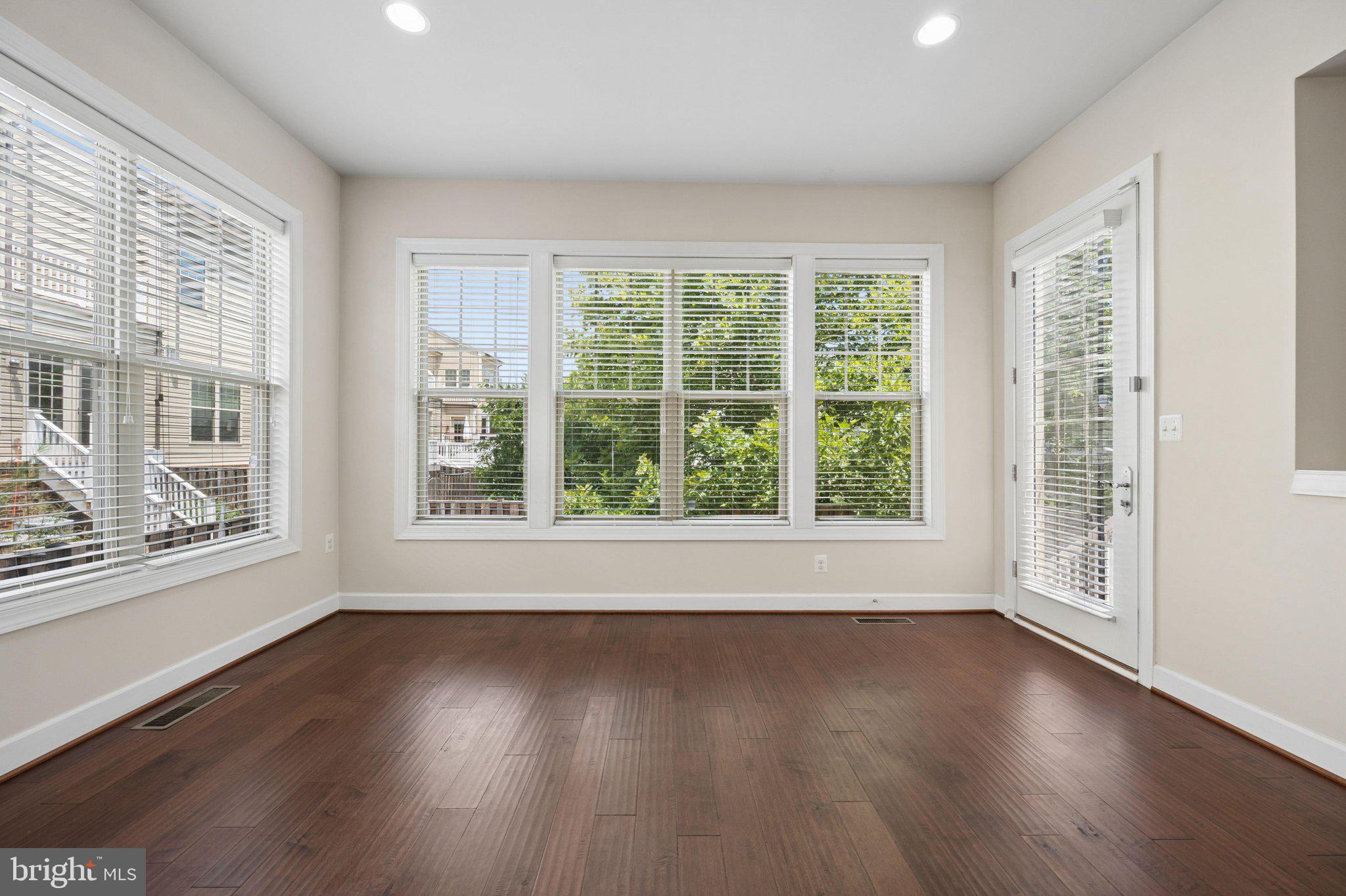 BRAMBLETON - Residential