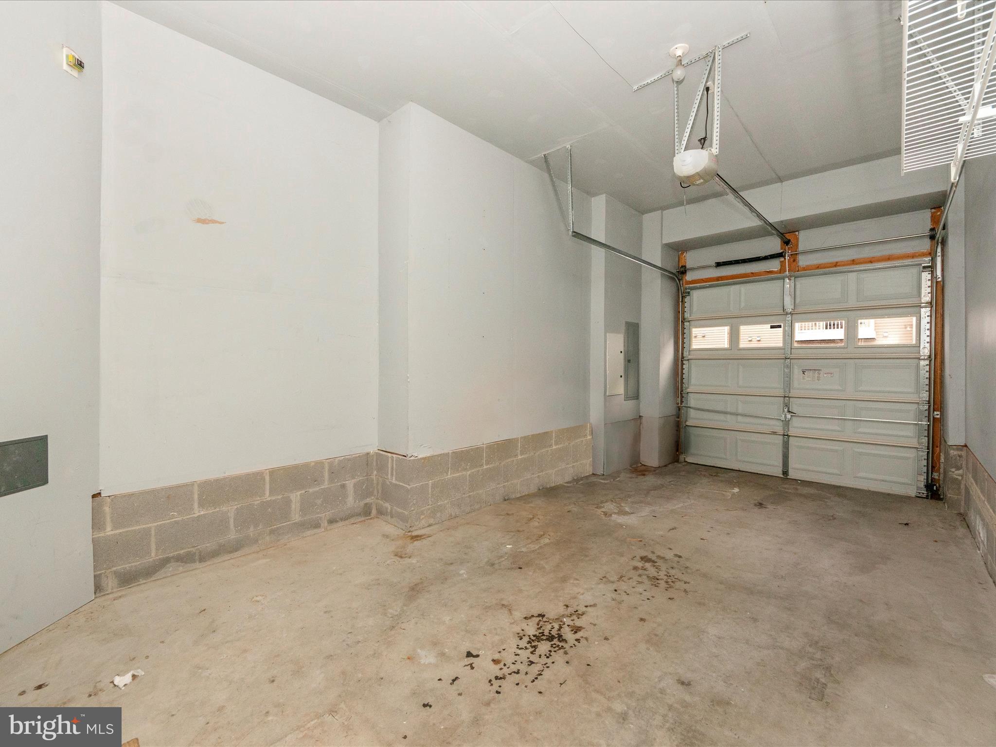 STONEY RUN - Residential Lease