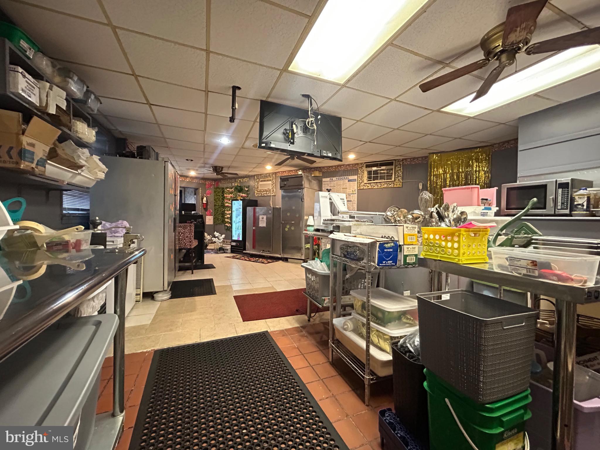 EAST OAK LANE - Business Opportunity