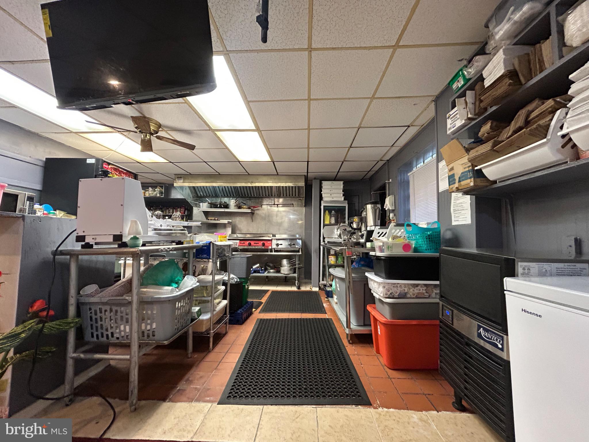 EAST OAK LANE - Business Opportunity