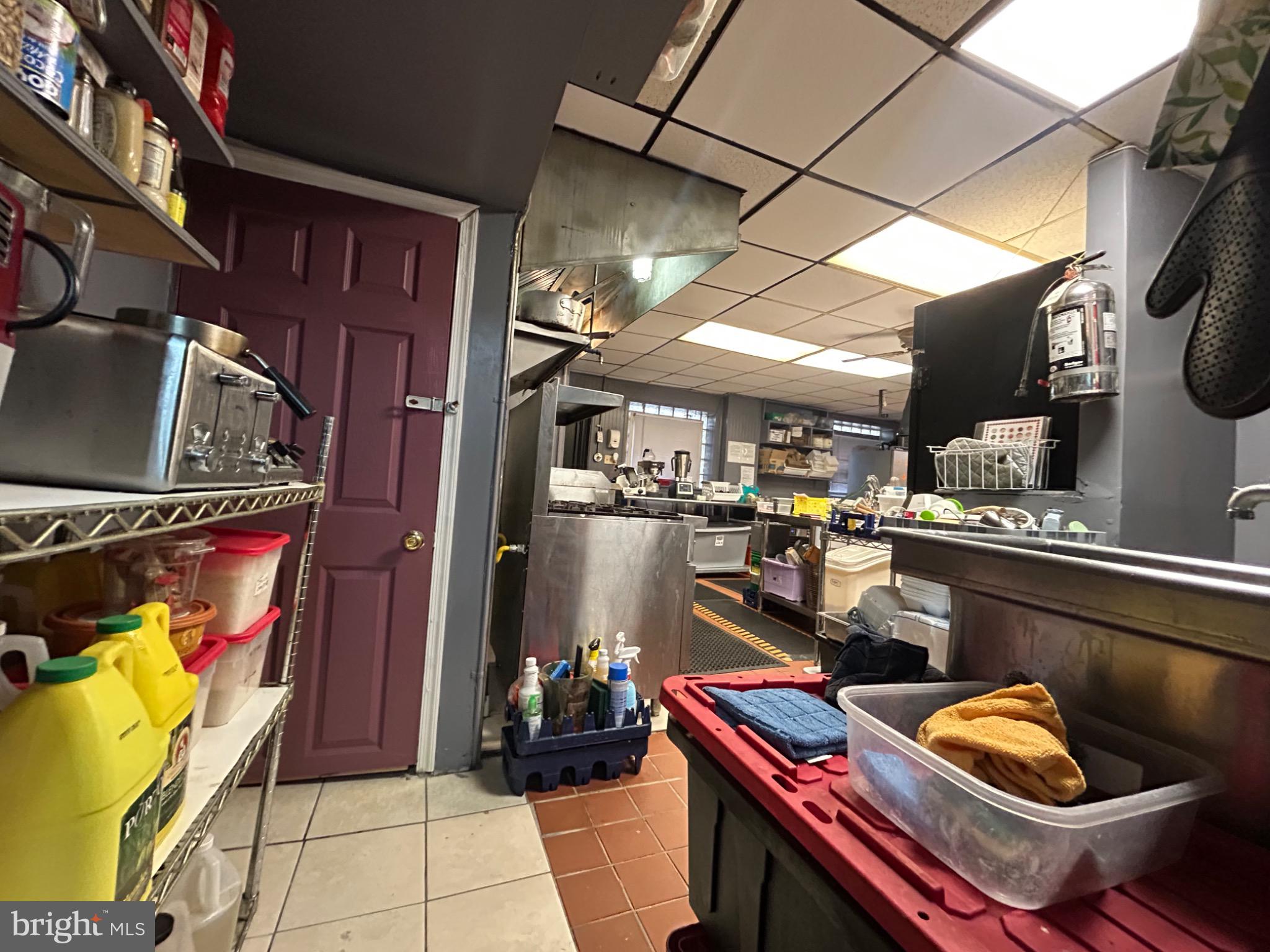 EAST OAK LANE - Business Opportunity