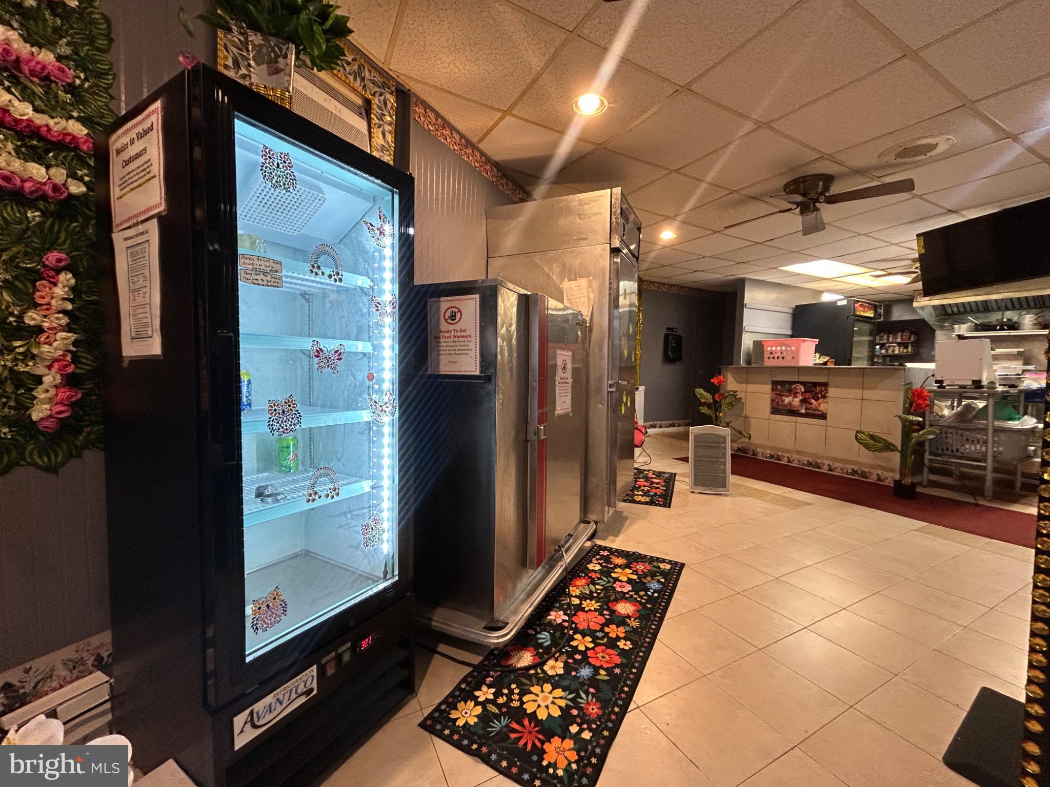 EAST OAK LANE - Business Opportunity
