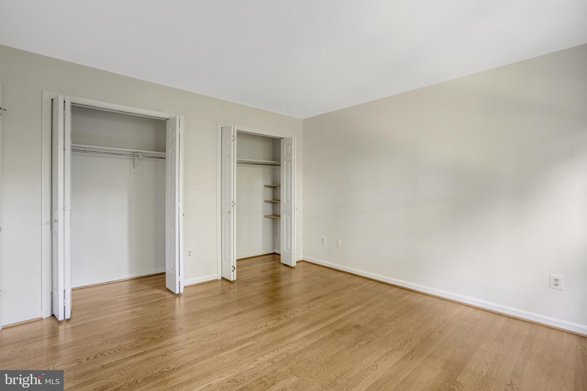 TYSONS WOODS - Residential